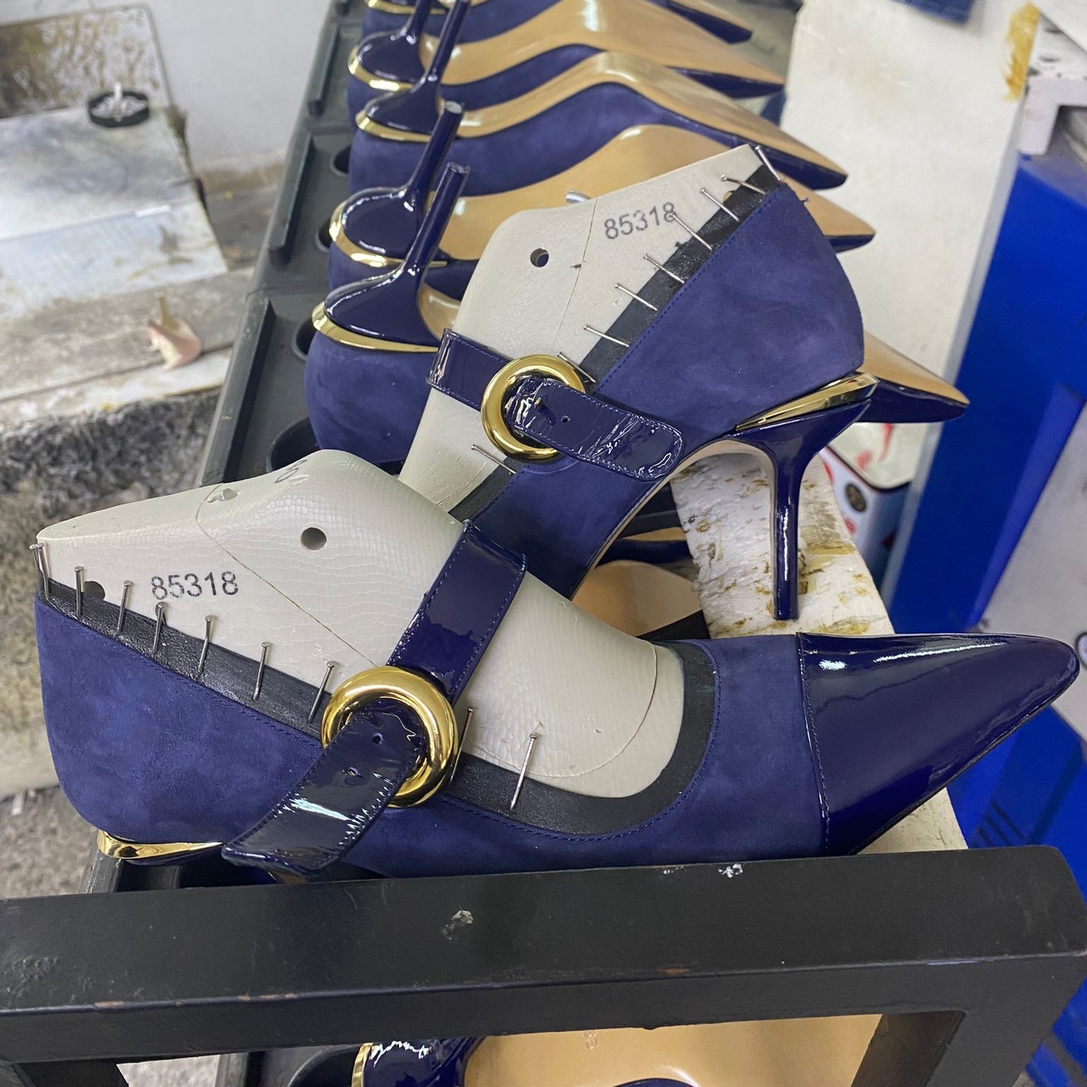 Gold Topuk Detaylı Stiletto - Lacivert