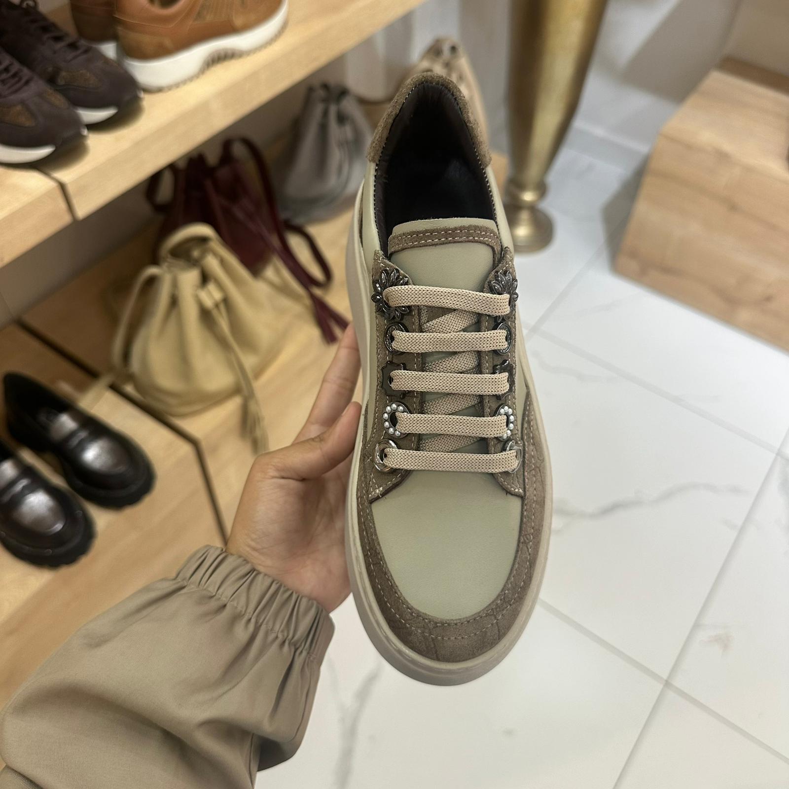 Hakiki Deri Aksesuar Bağcıklı Sneaker - Bej