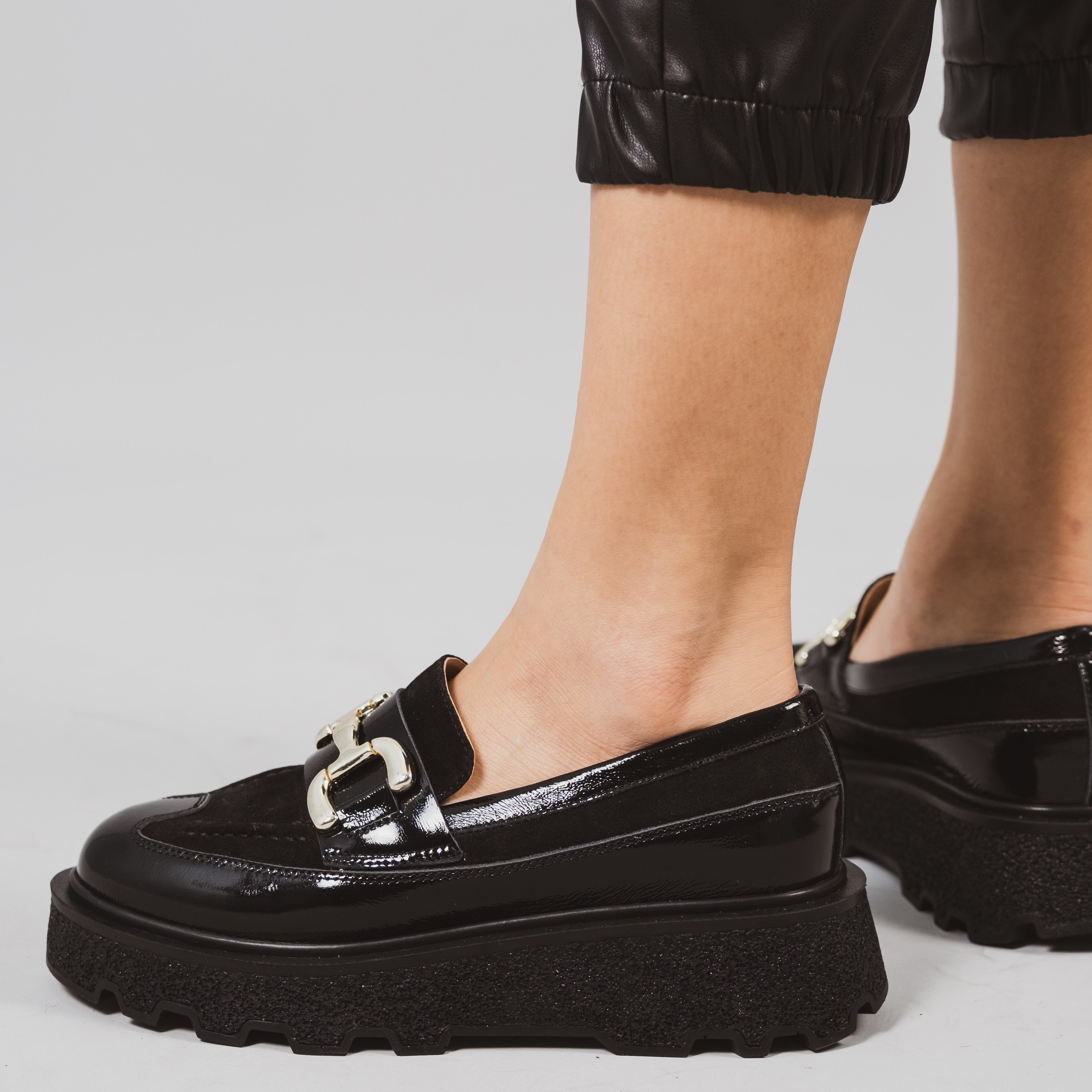 Hakiki Deri Gold Tokalı Loafer - Siyah