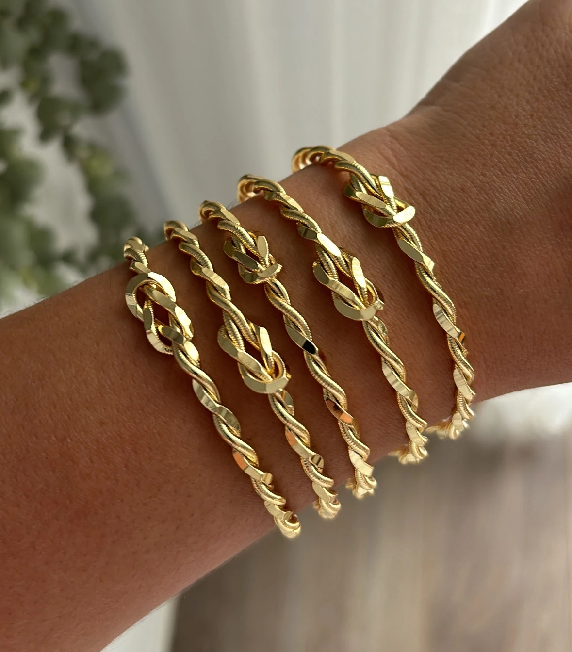 AŞK DÜĞÜMÜ AJDA BİLEZİK