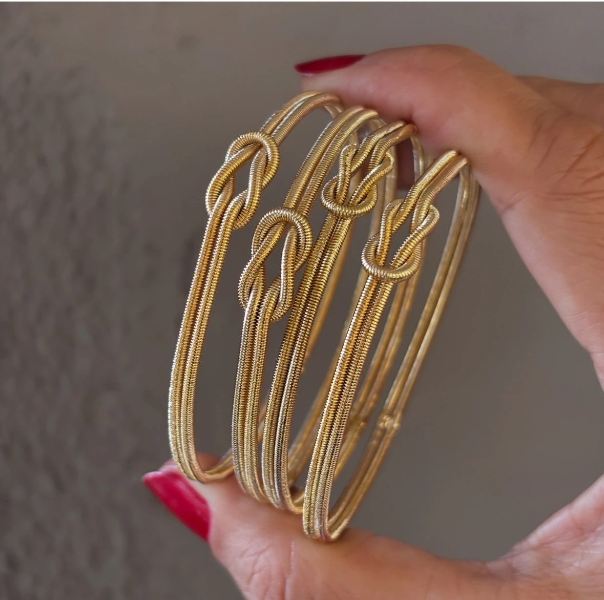 AŞK DÜĞÜMÜ AJDA BİLEZİK