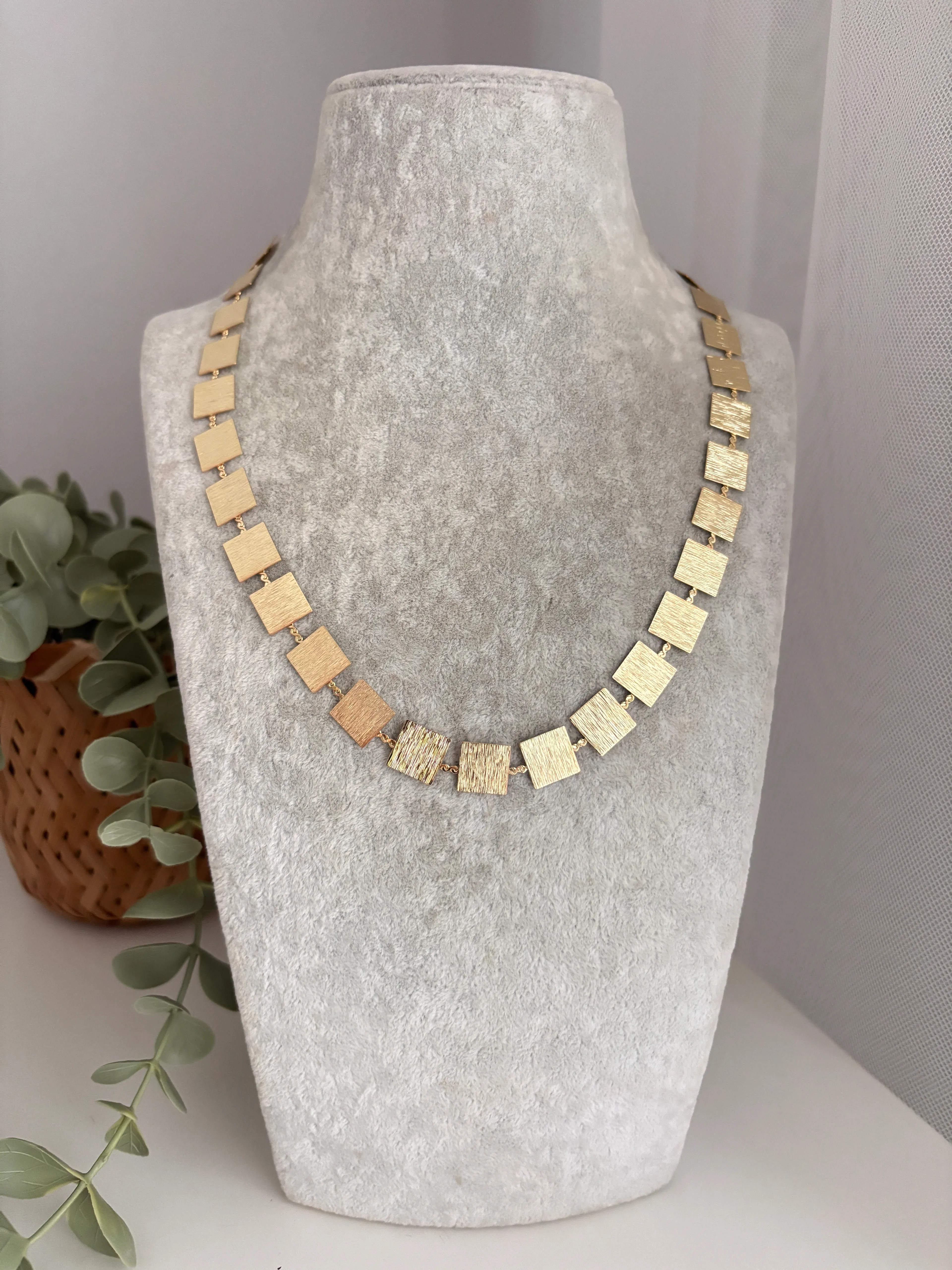 DÖVME KARE PLAKA KOLYE