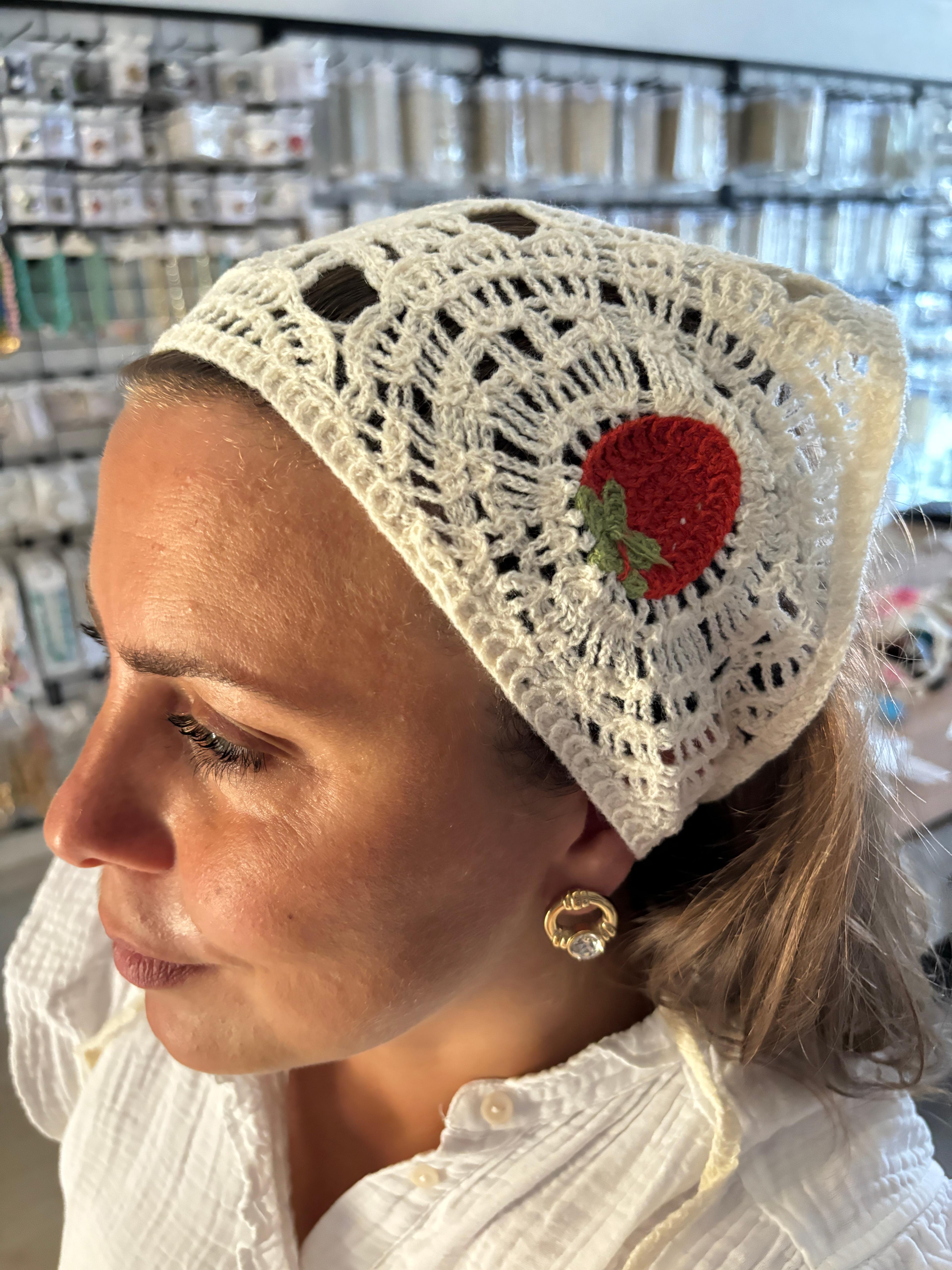ÖRGÜ BANDANA ÇİLEK
