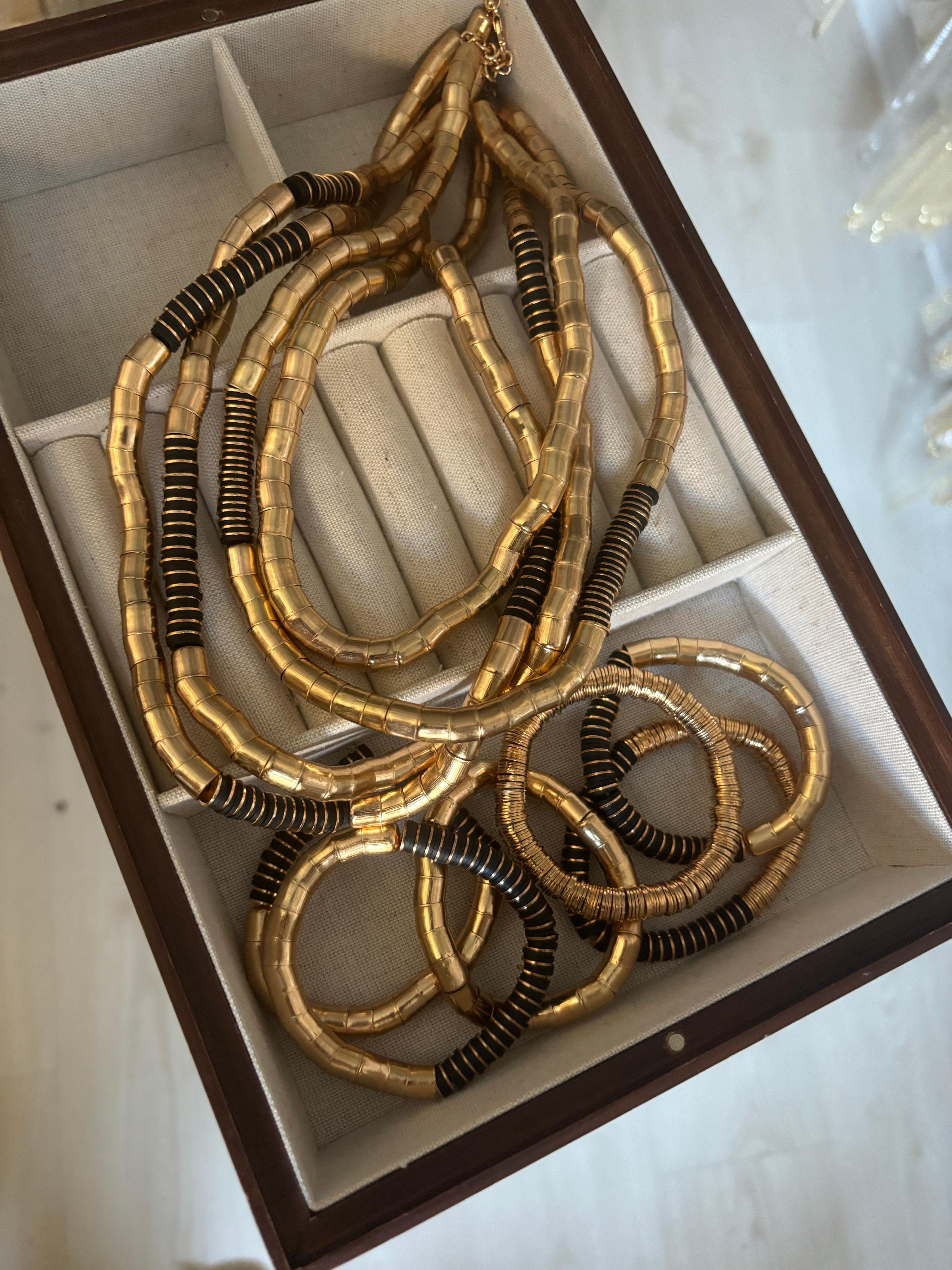 MARKA MODEL ALTILI BİLEZİK