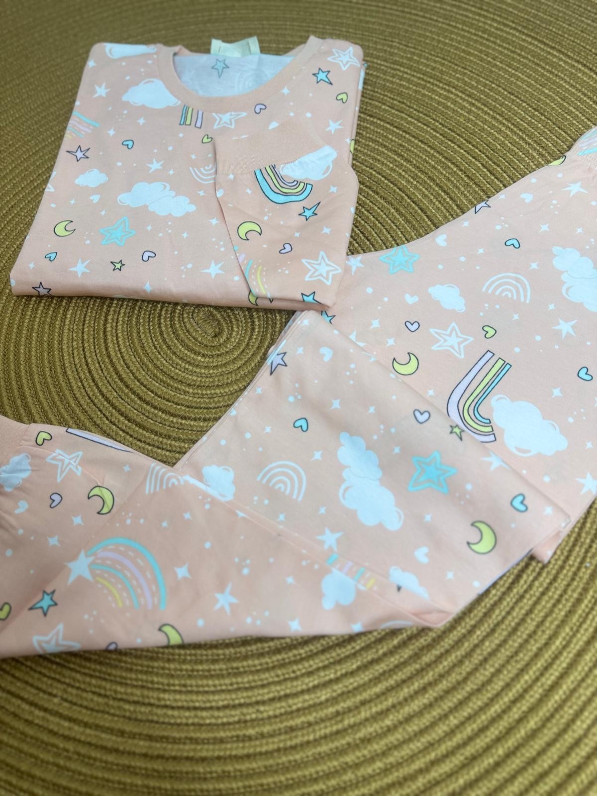 Gökkuşağı Temalı Kız Çocuk Pijama Takımı 
