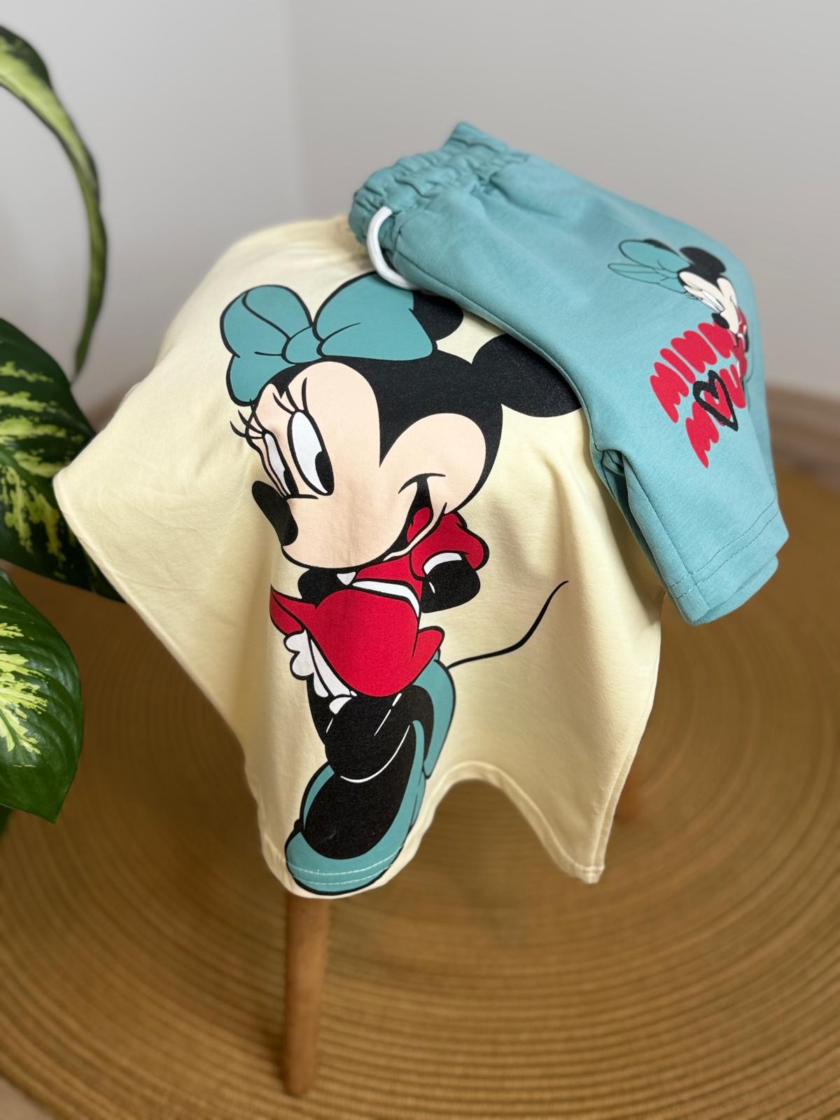 Minnie Mouse Baskılı Şortlu Takım