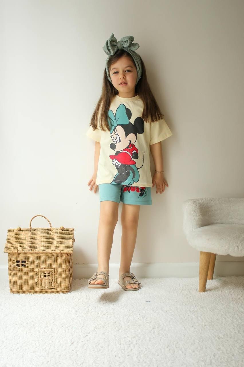 Minnie Mouse Baskılı Şortlu Takım