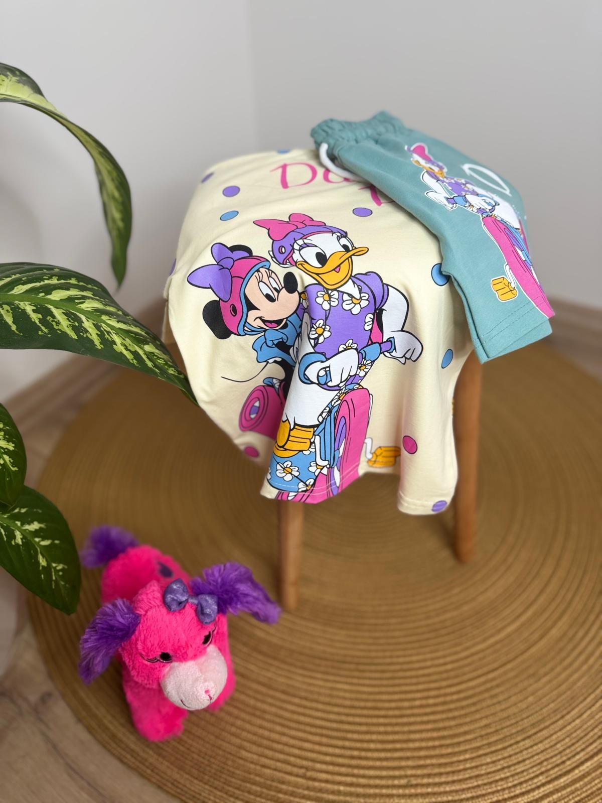 Daisy Duck Şortlu Takım 
