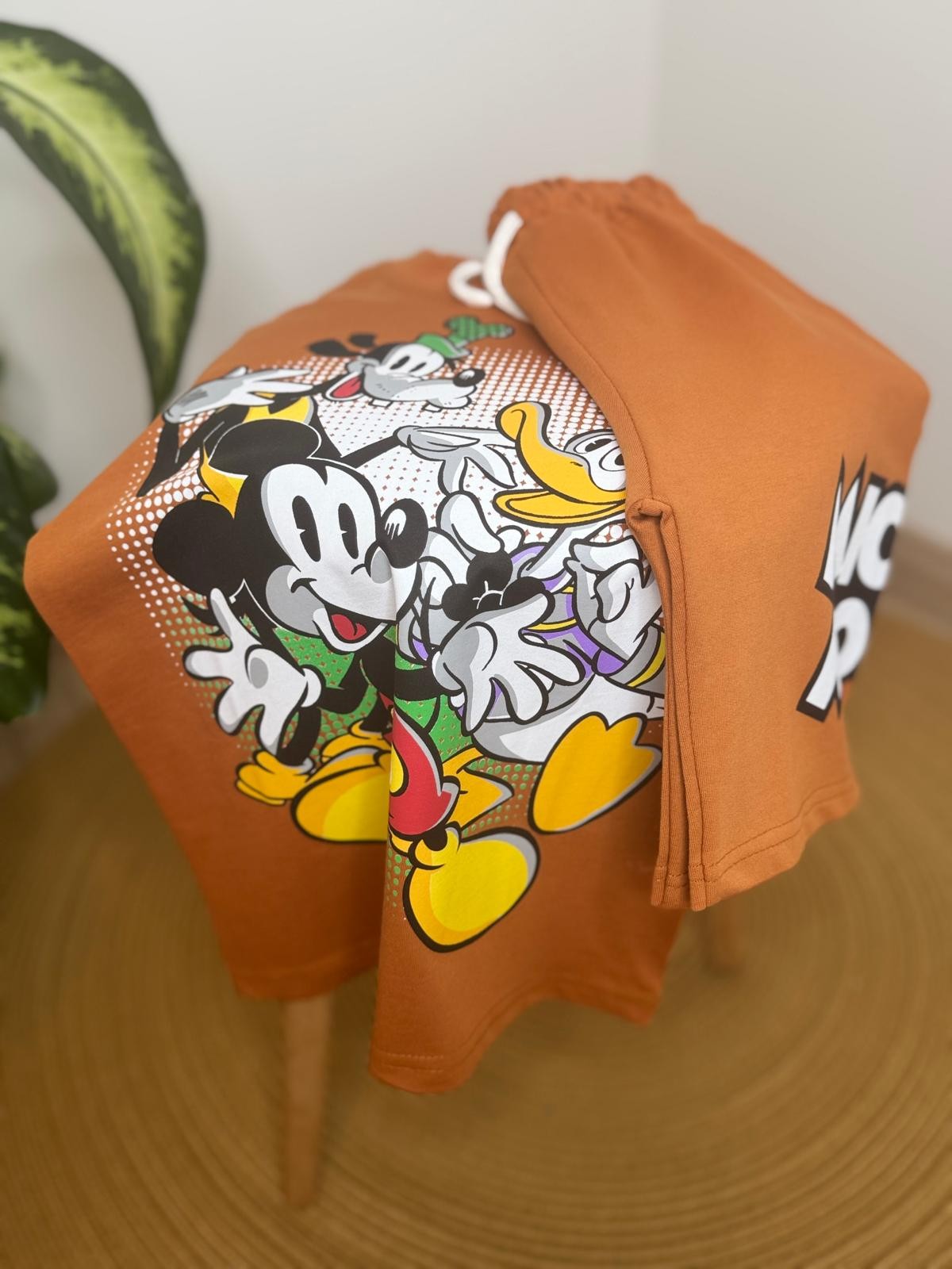 Mickey Mouse Baskılı Şortlu Takım 