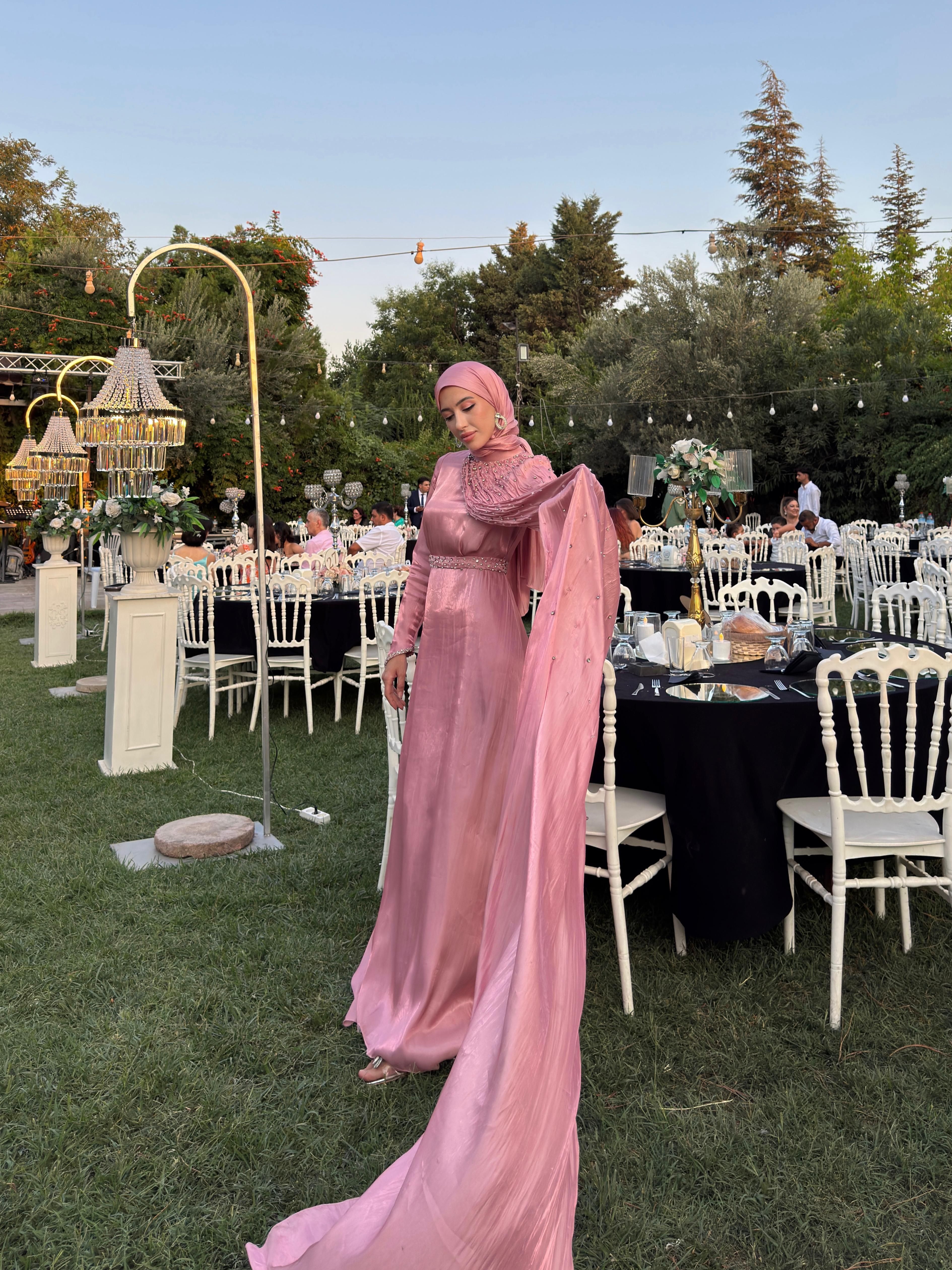 Violet Pembe