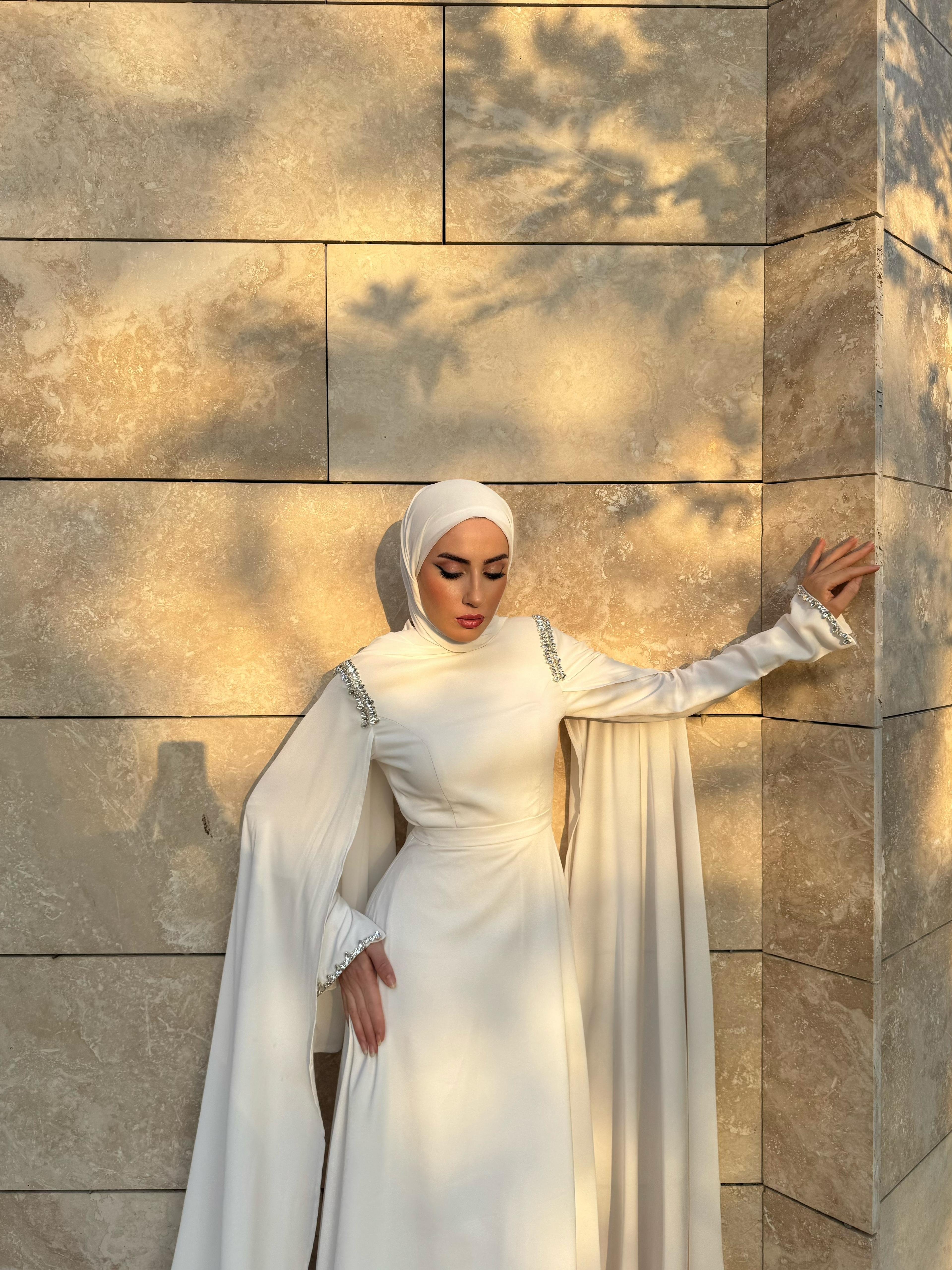 Kiralık - Valeria Beyaz