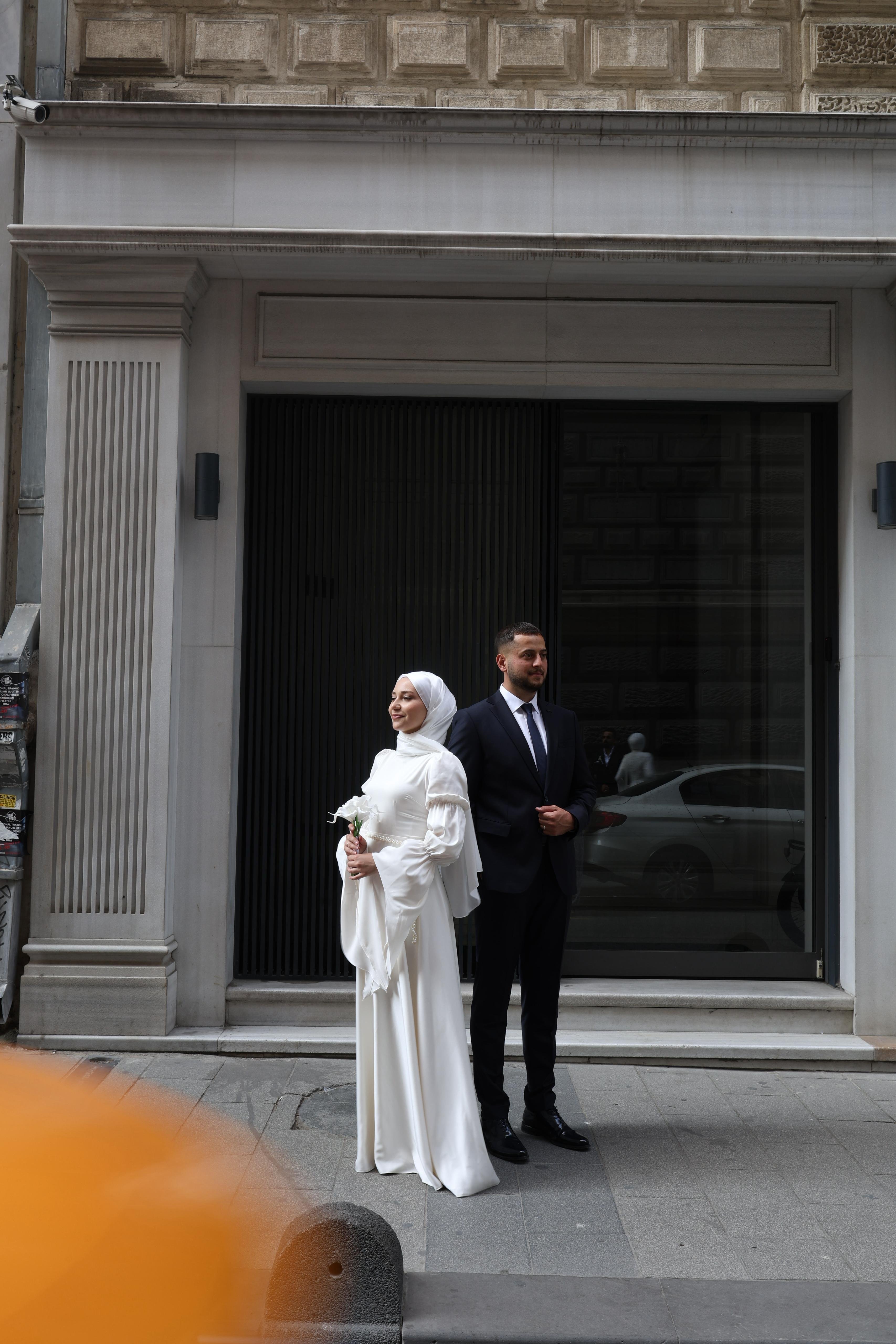 Kiralık - Roselia Beyaz