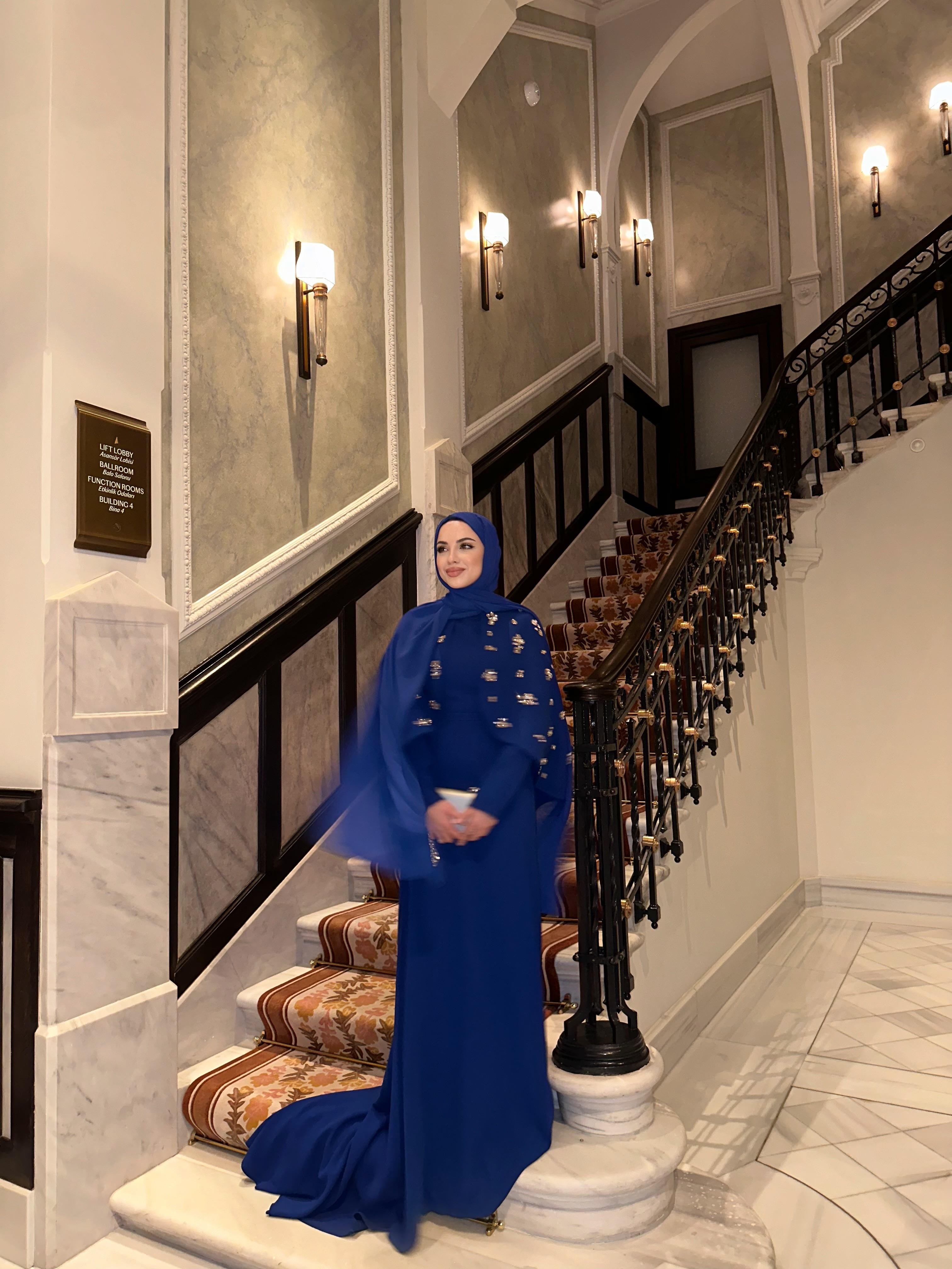 Kiralık - Scarlett Lacivert
