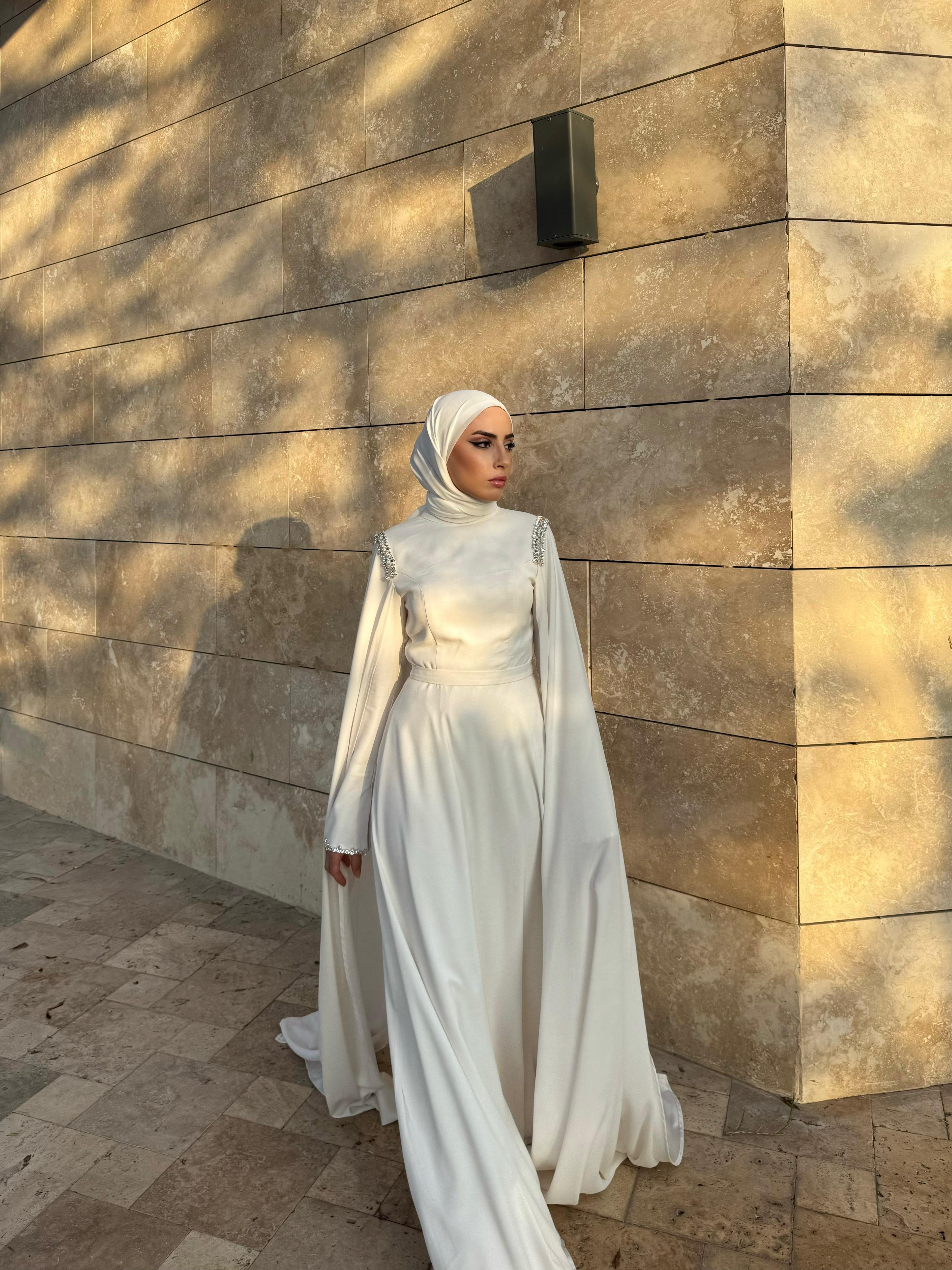 Kiralık - Valeria Beyaz