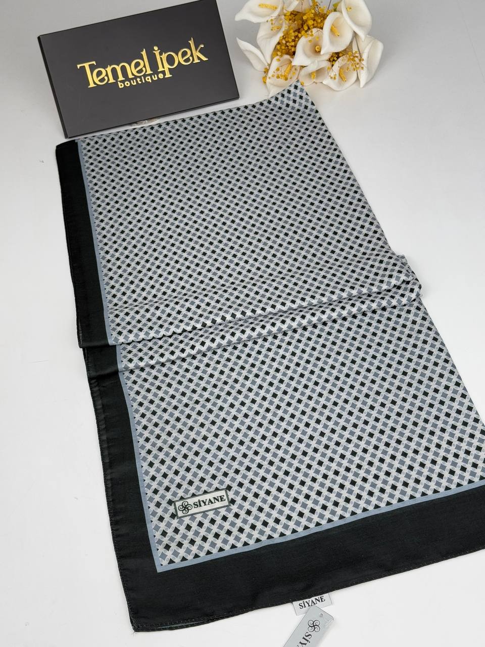 Siyah-Gri