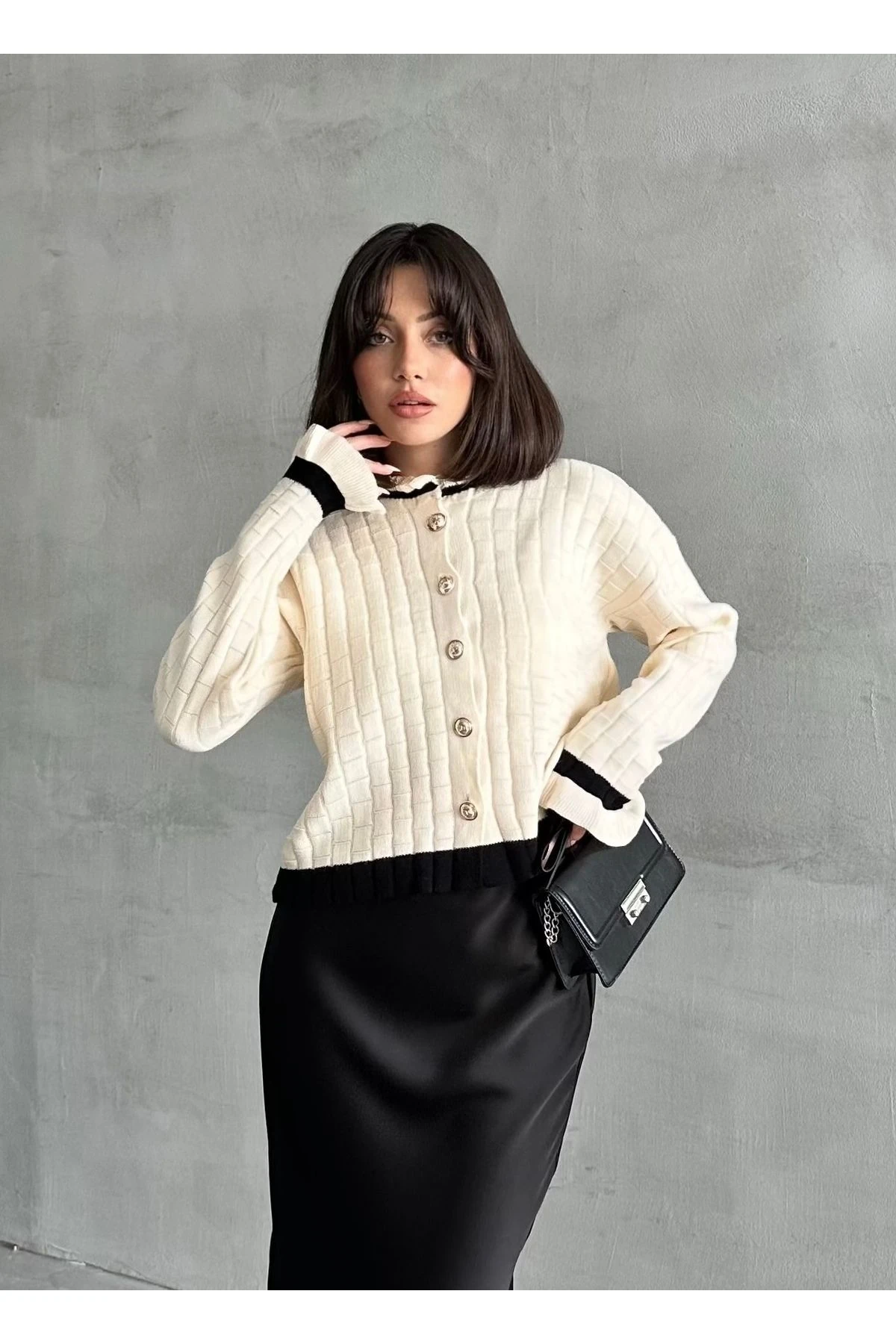 Kadın Siyah Beyaz Bol Bilek Triko Hırka