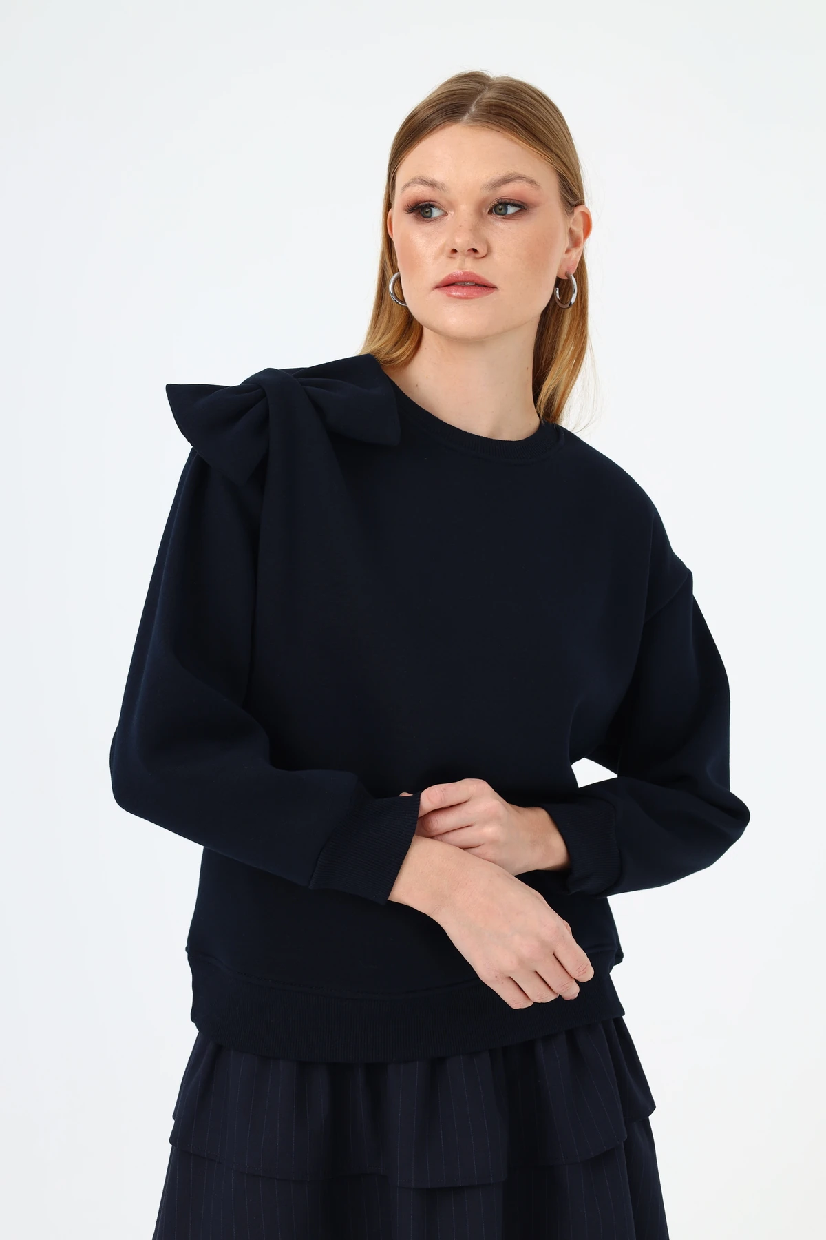 Kadın Omuzu Fiyonk Detaylı 3 İplik Sweatshirt