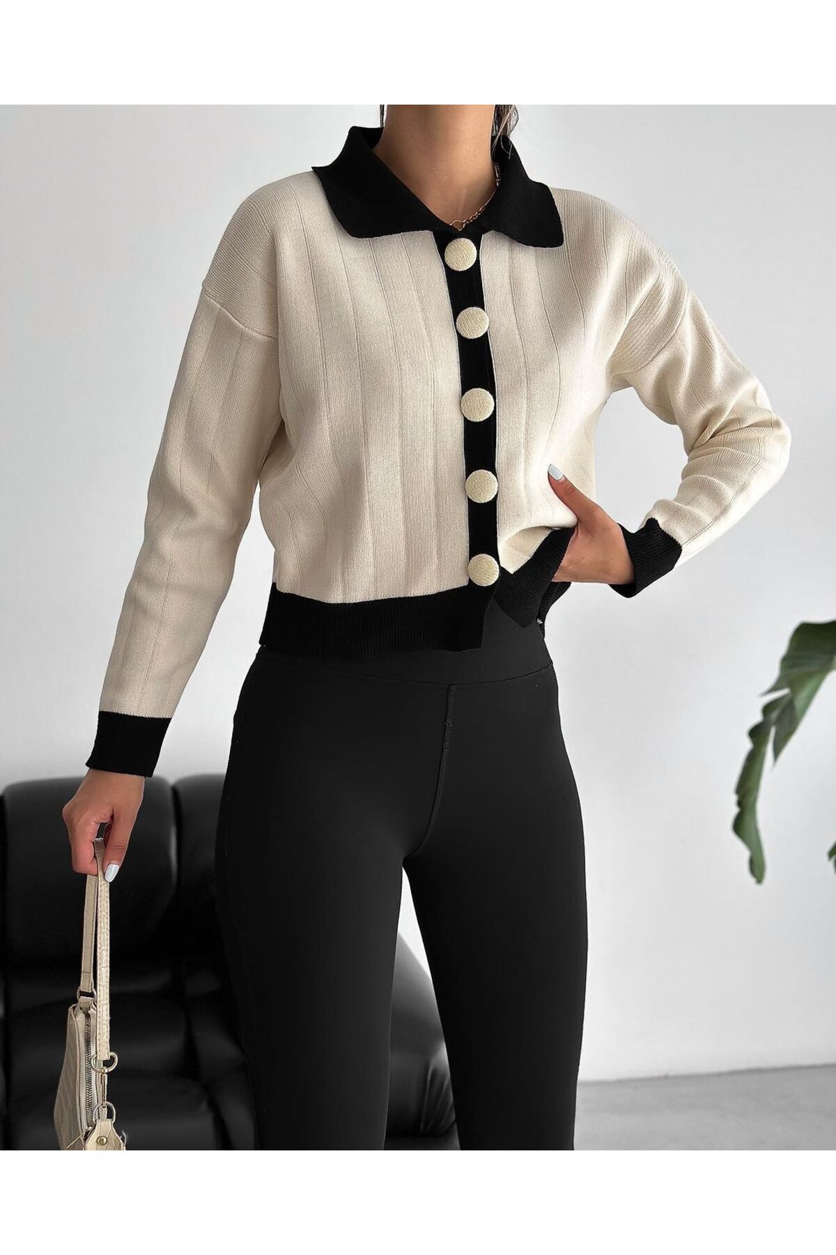 Kadın Gömlek Yaka Kapsül Düğmeli Triko Hırka