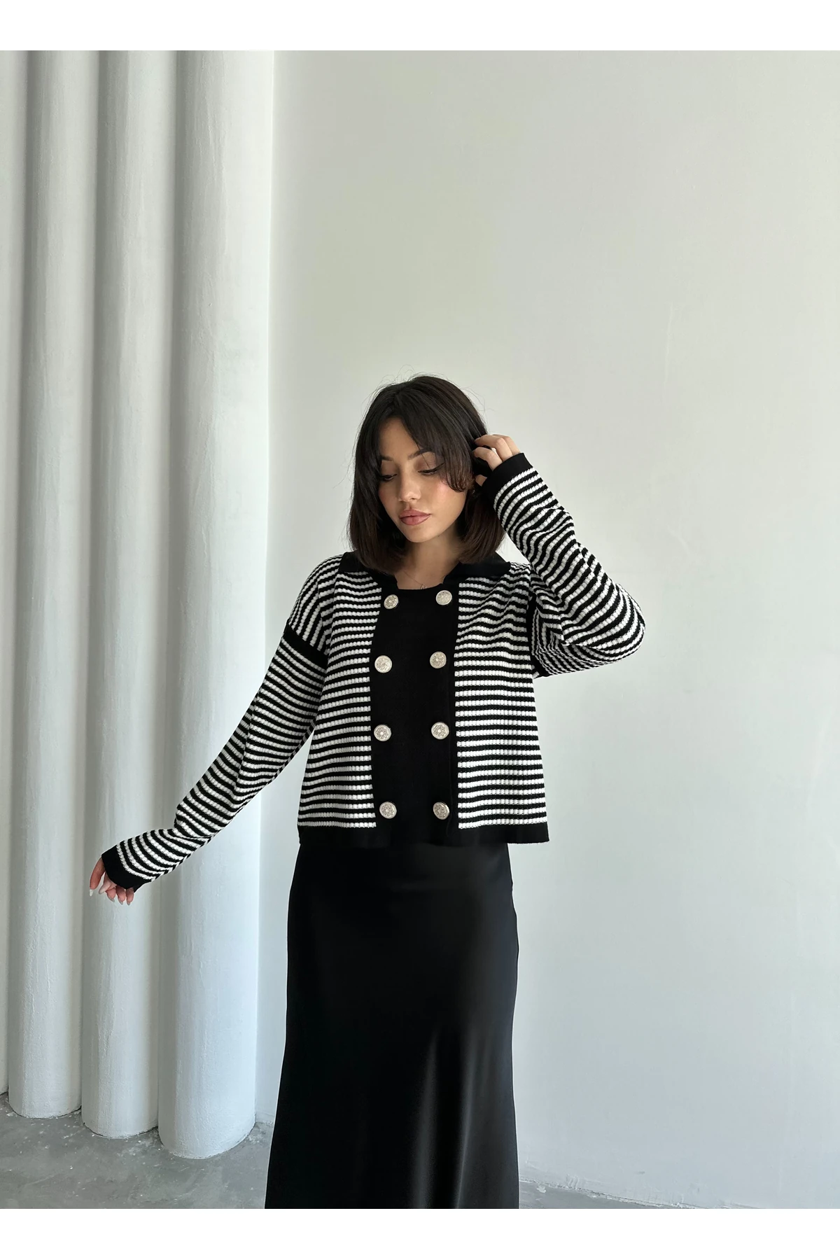 Kadın 8 Düğmeli Triko Hırka