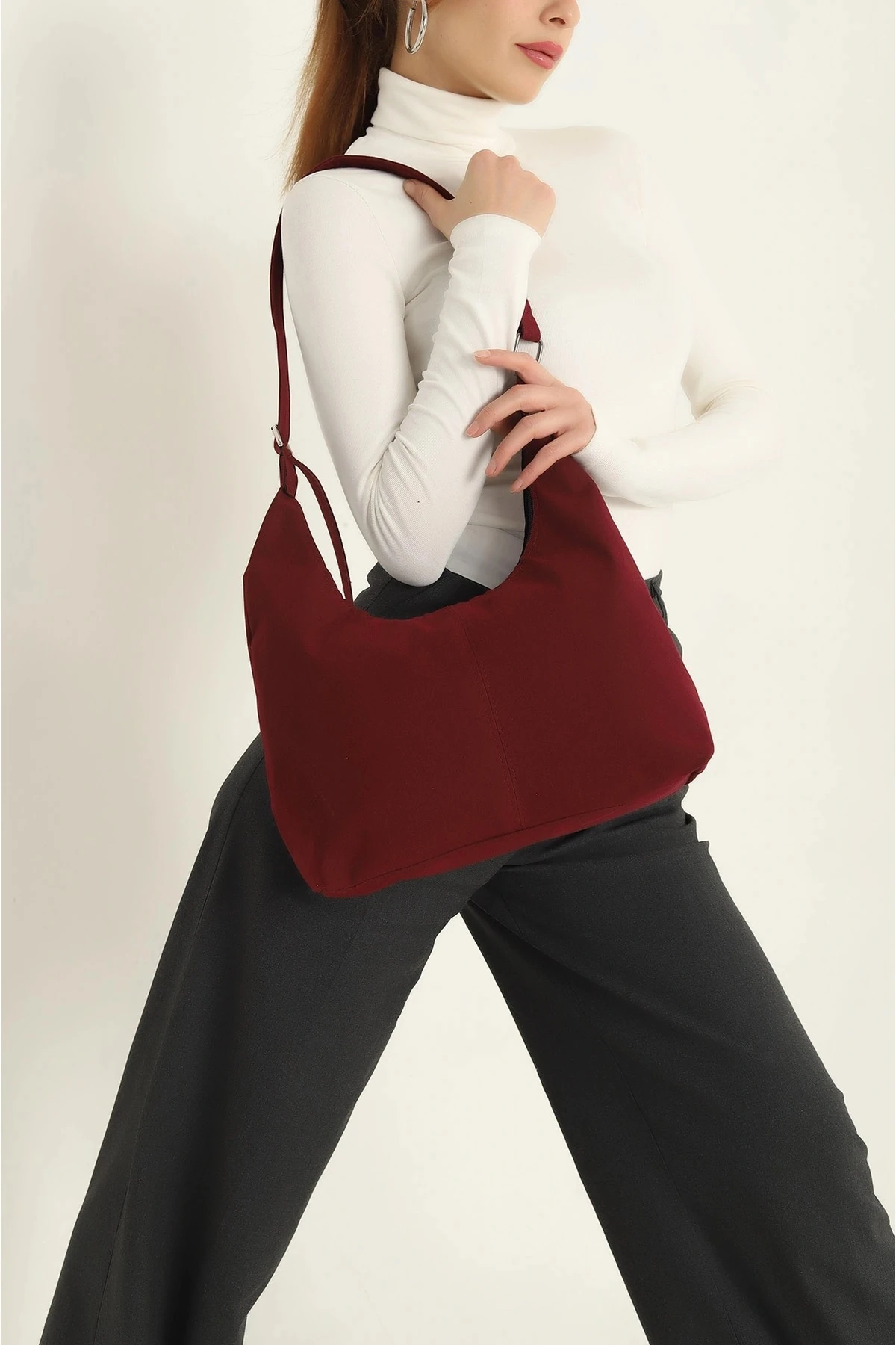 Fermuarlı Ayarlanabilir Askılı Kadın Omuz Çantası