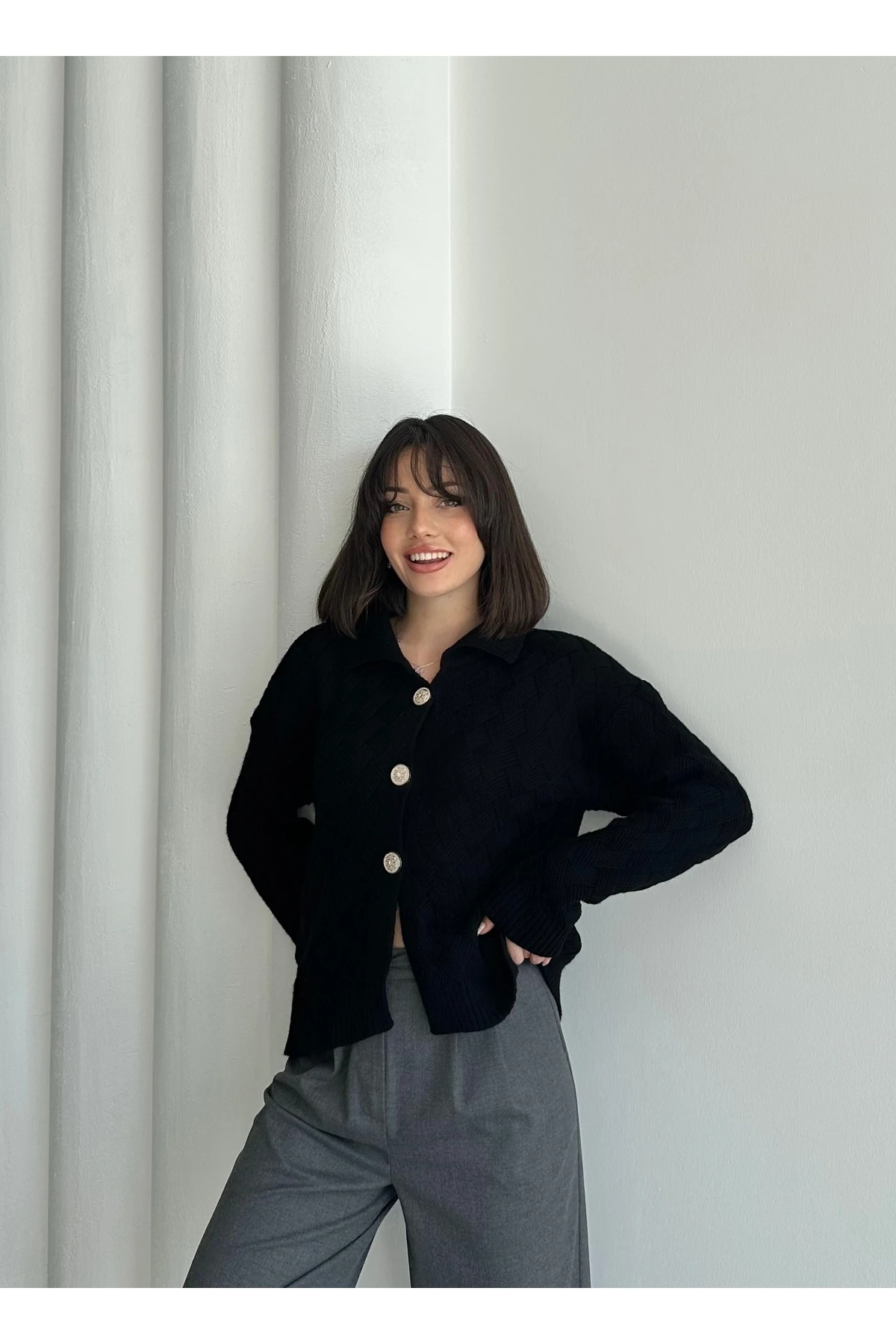 Kadın Desenli Düğmeli Triko Hırka