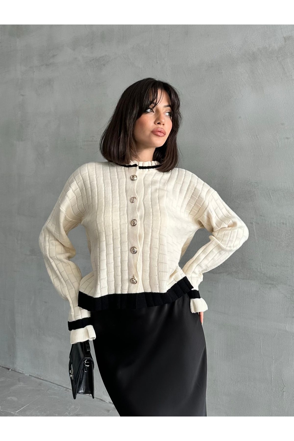 Kadın Siyah Beyaz Bol Bilek Triko Hırka