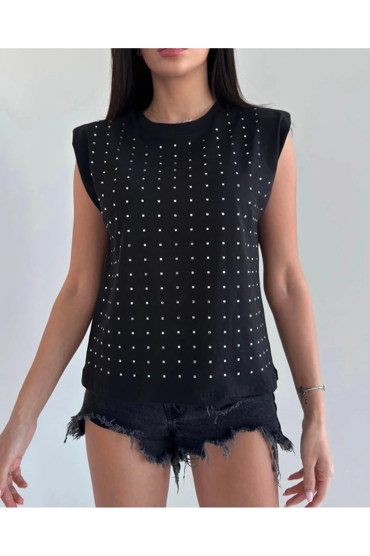 Kadın Sıfır Kol Taş Detaylı Vatkalı Sıfır Kol T-Shirt