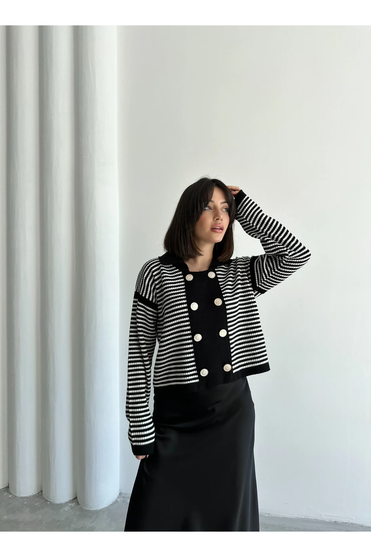 Kadın 8 Düğmeli Triko Hırka