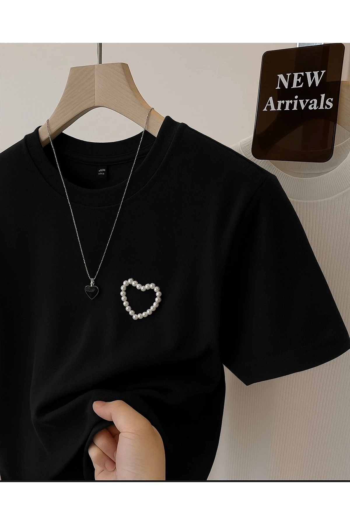 Kalpli İnci İşlemeli Kadın Basic Bisiklet Yaka Tişört