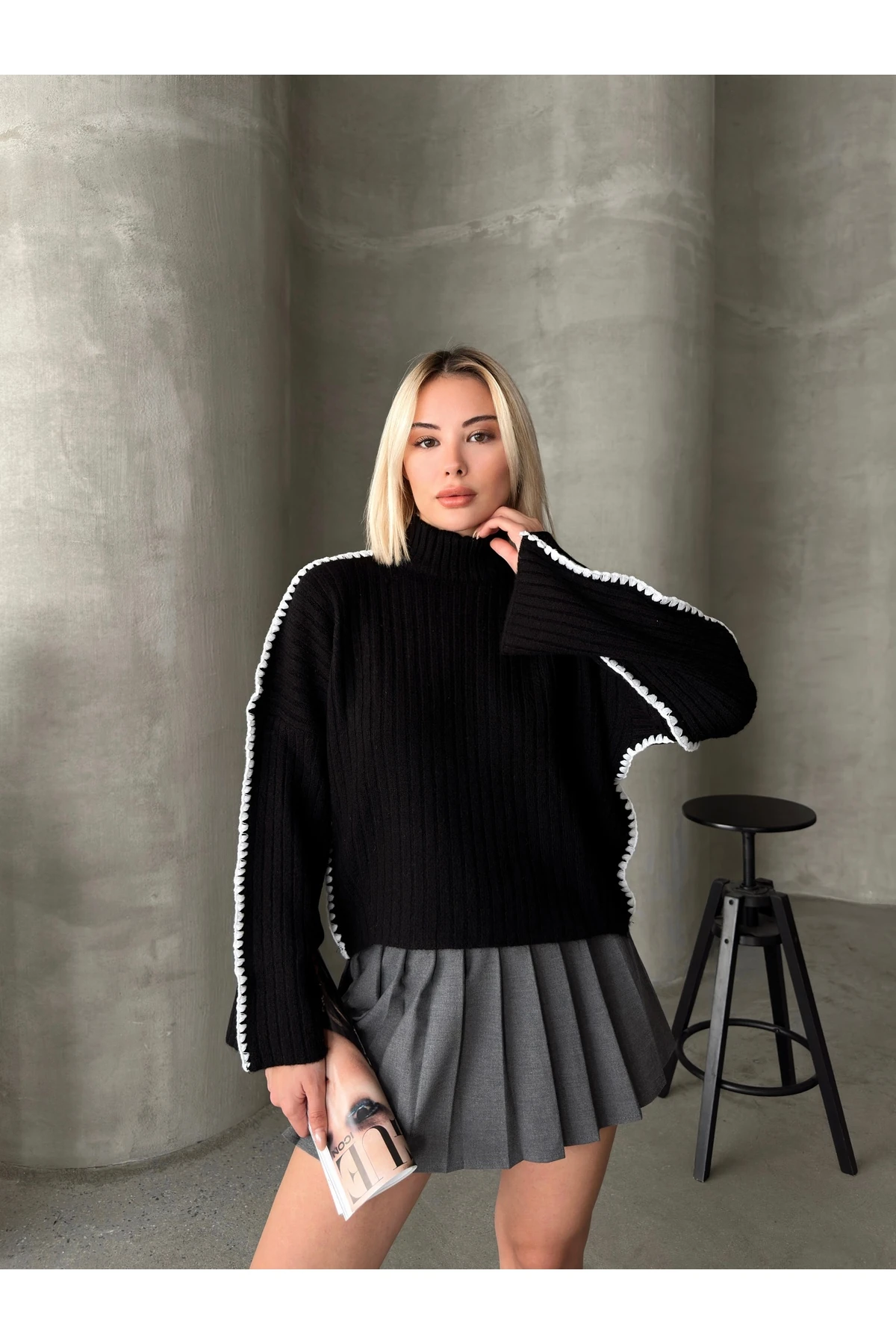 Kadın Kenarı Desenli Yumoş Triko Kazak