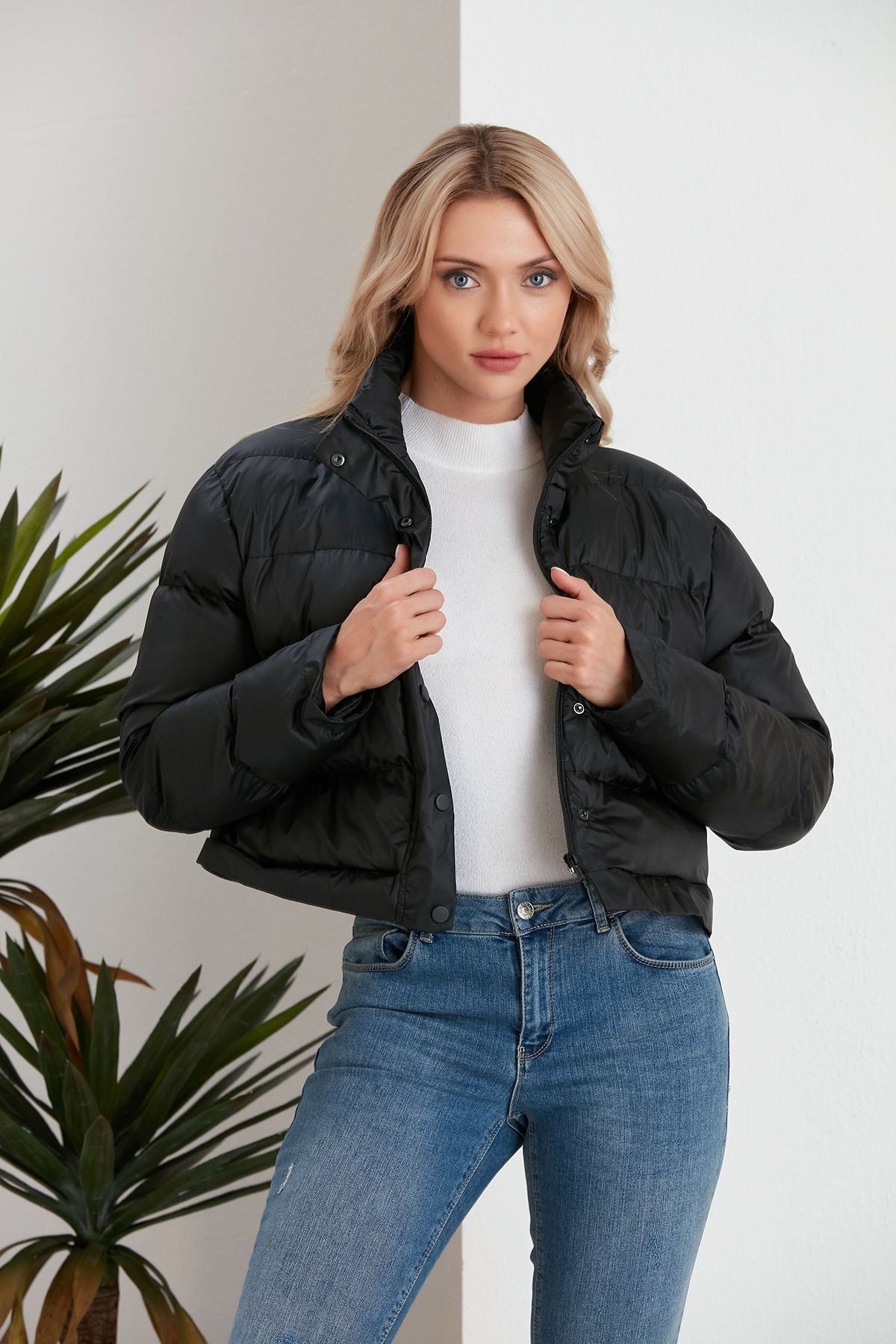 Kadın Haki Crop Çantalı Şişme Mont Çantaya Dönüşen Puffer - siyah