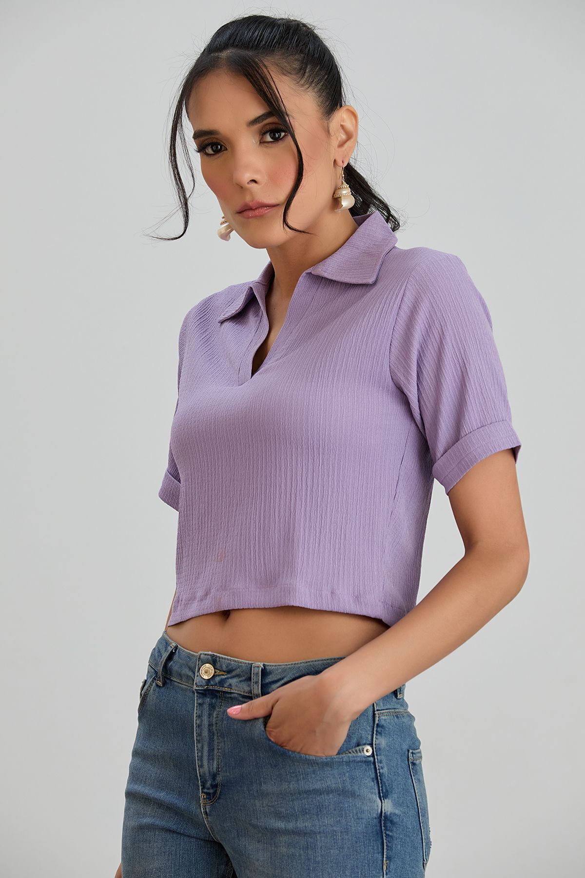 Kadın Beyaz Polo Yaka Bürümcük Kumaş Kısa Kollu Tişört - lila