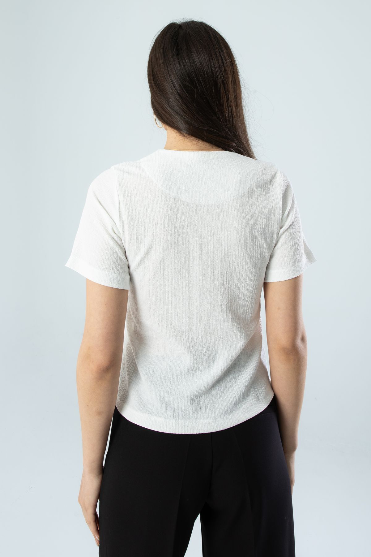 Beyaz Cep Detaylı Ceket Görünümlü Bürümcük Hırka