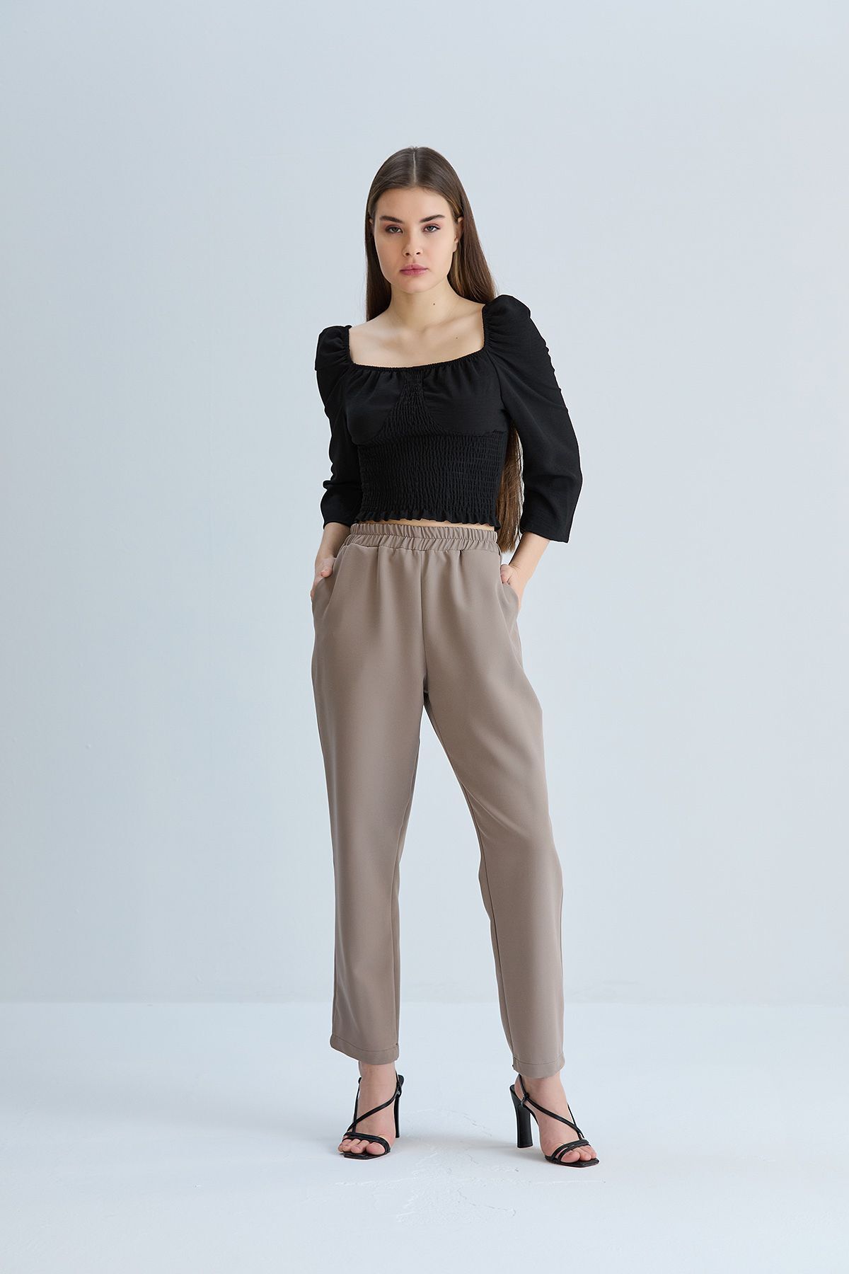 Kadın Krem Cepli Beli Lastikli Kumaş Pantolon - taş