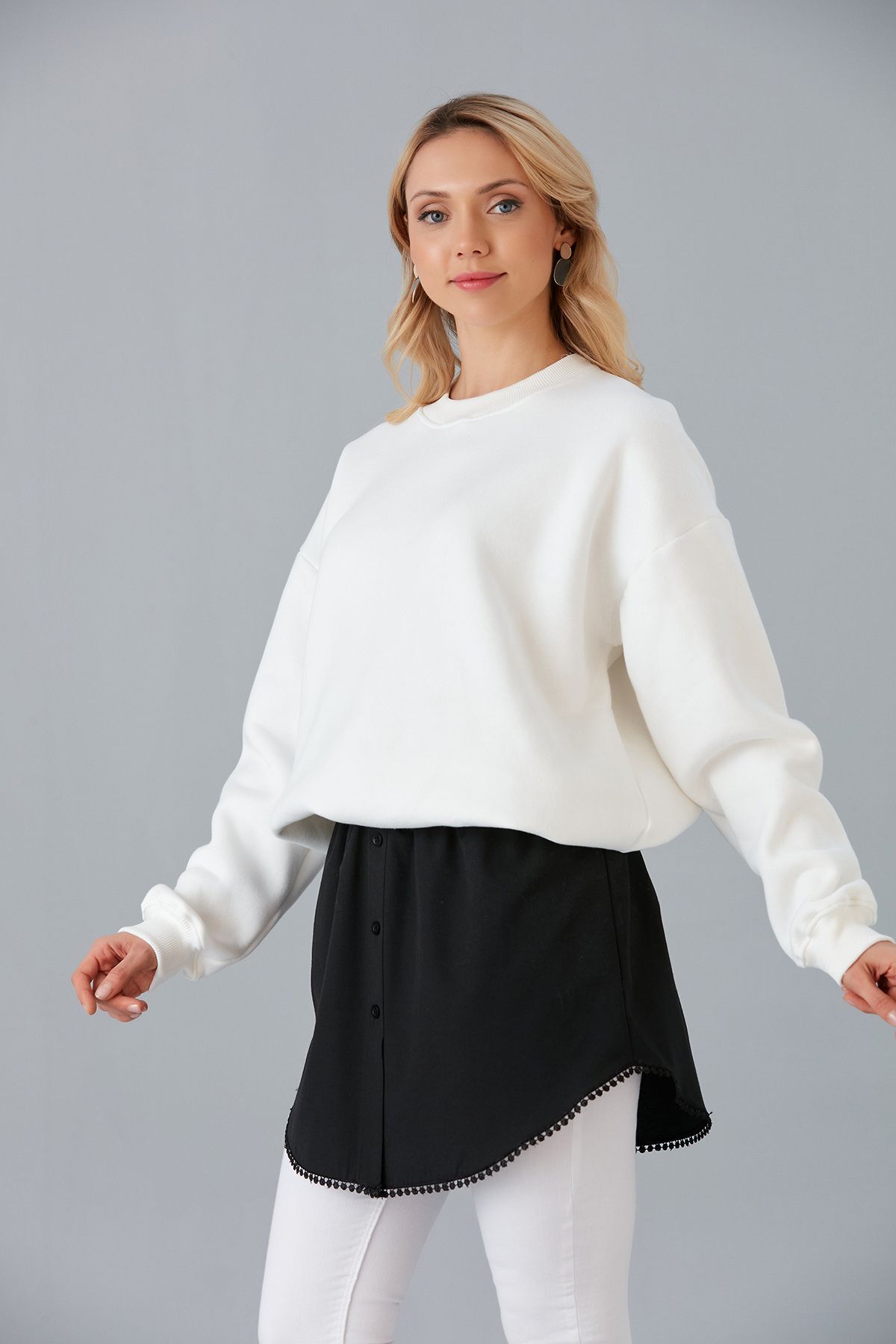 Altı Dantelli Siyah Kurtarıcı Etek Gömlek Altı Içlik