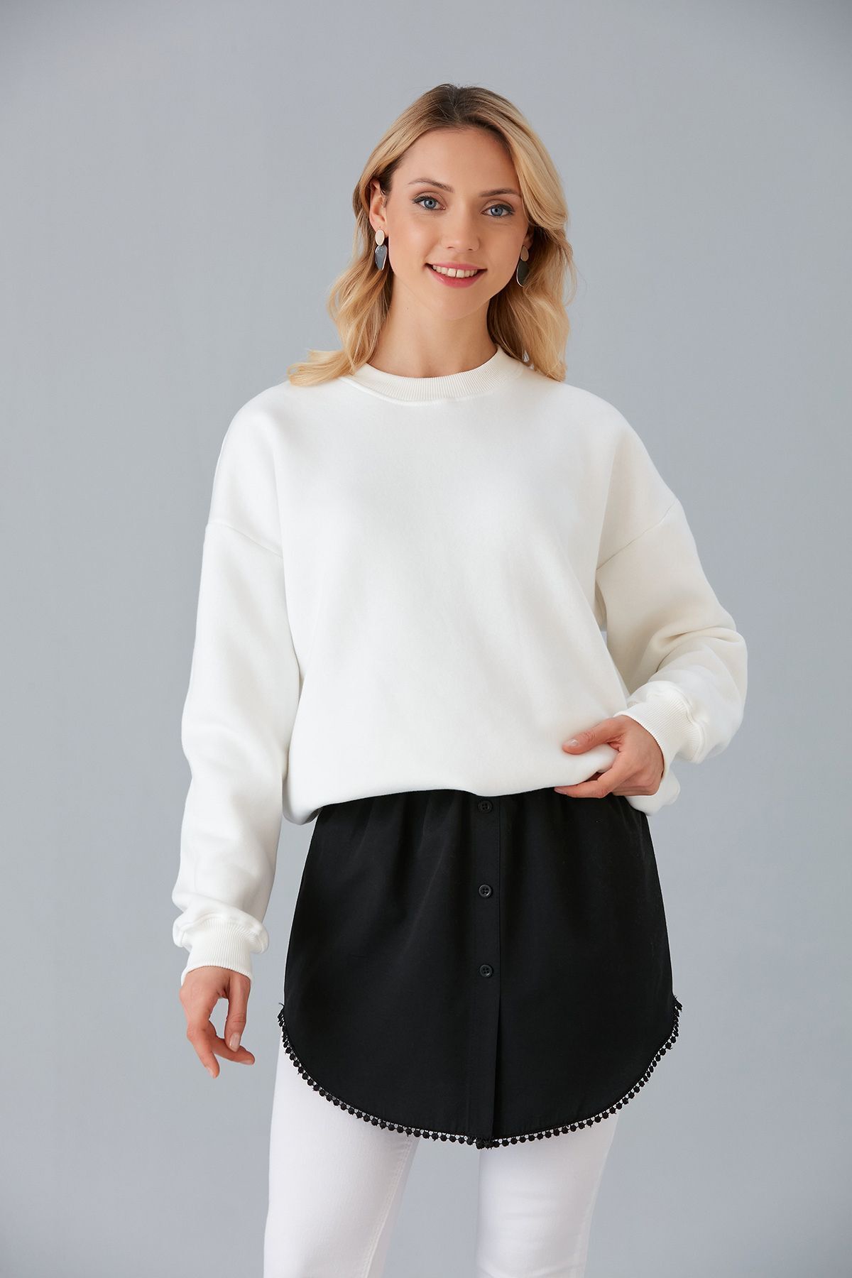 Altı Dantelli Siyah Kurtarıcı Etek Gömlek Altı Içlik