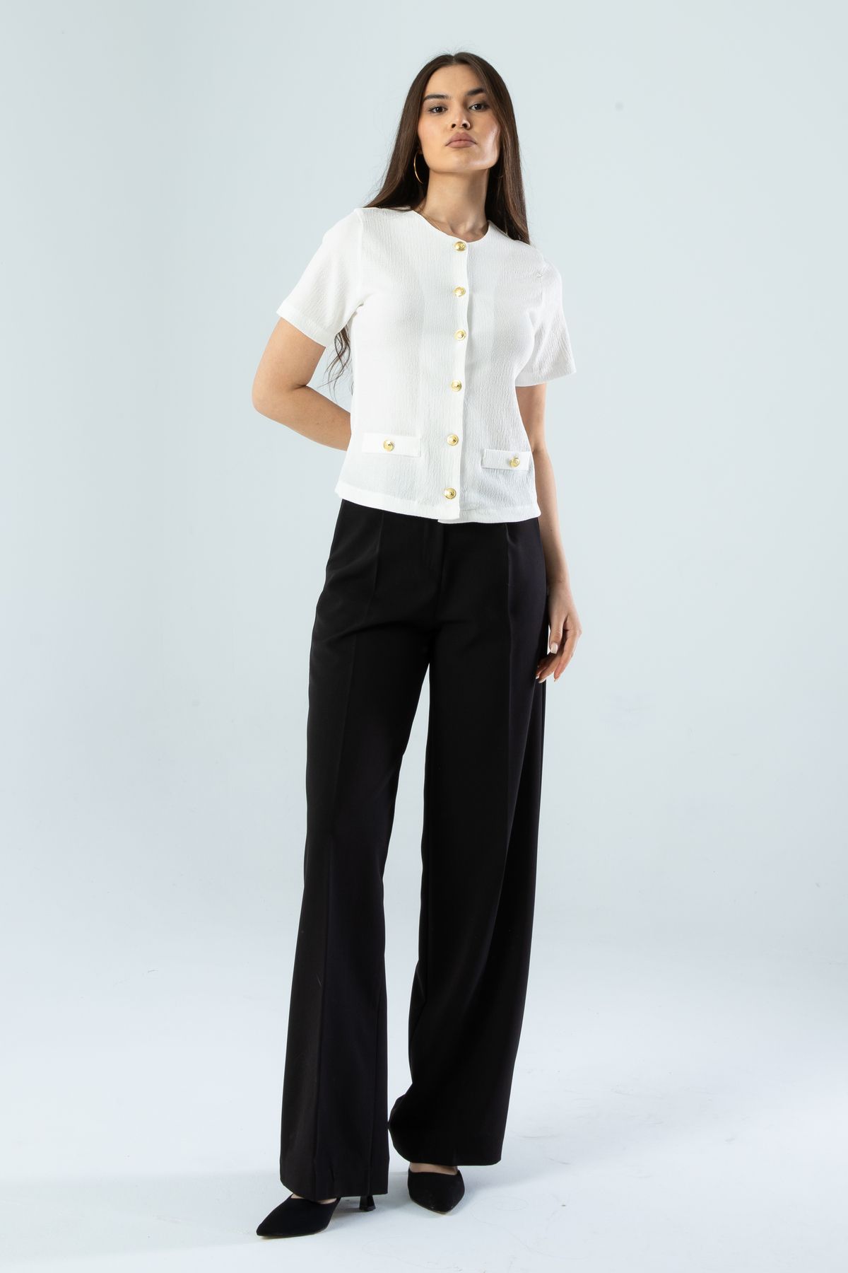 Beyaz Cep Detaylı Ceket Görünümlü Bürümcük Hırka