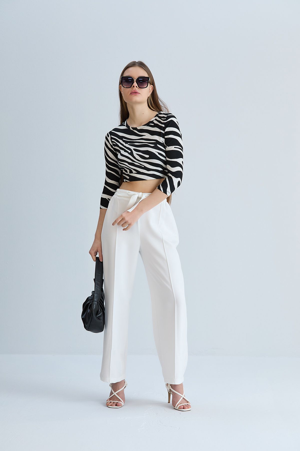 Kadın Beyaz Önü Bağcıklı Beli Lastikli Kumaş Pantolon - beyaz