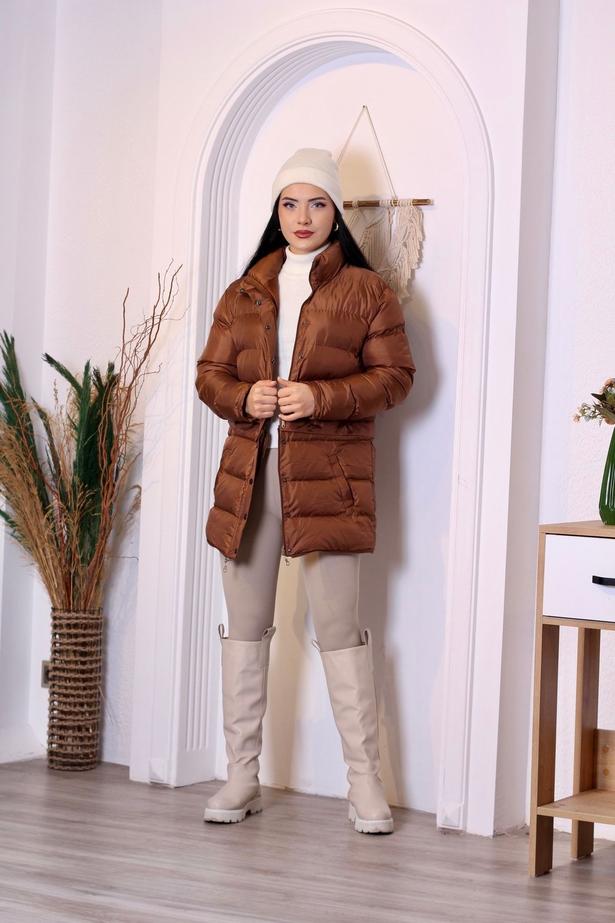 Kadın Haki Crop Çantalı Şişme Mont Çantaya Dönüşen Puffer - taba