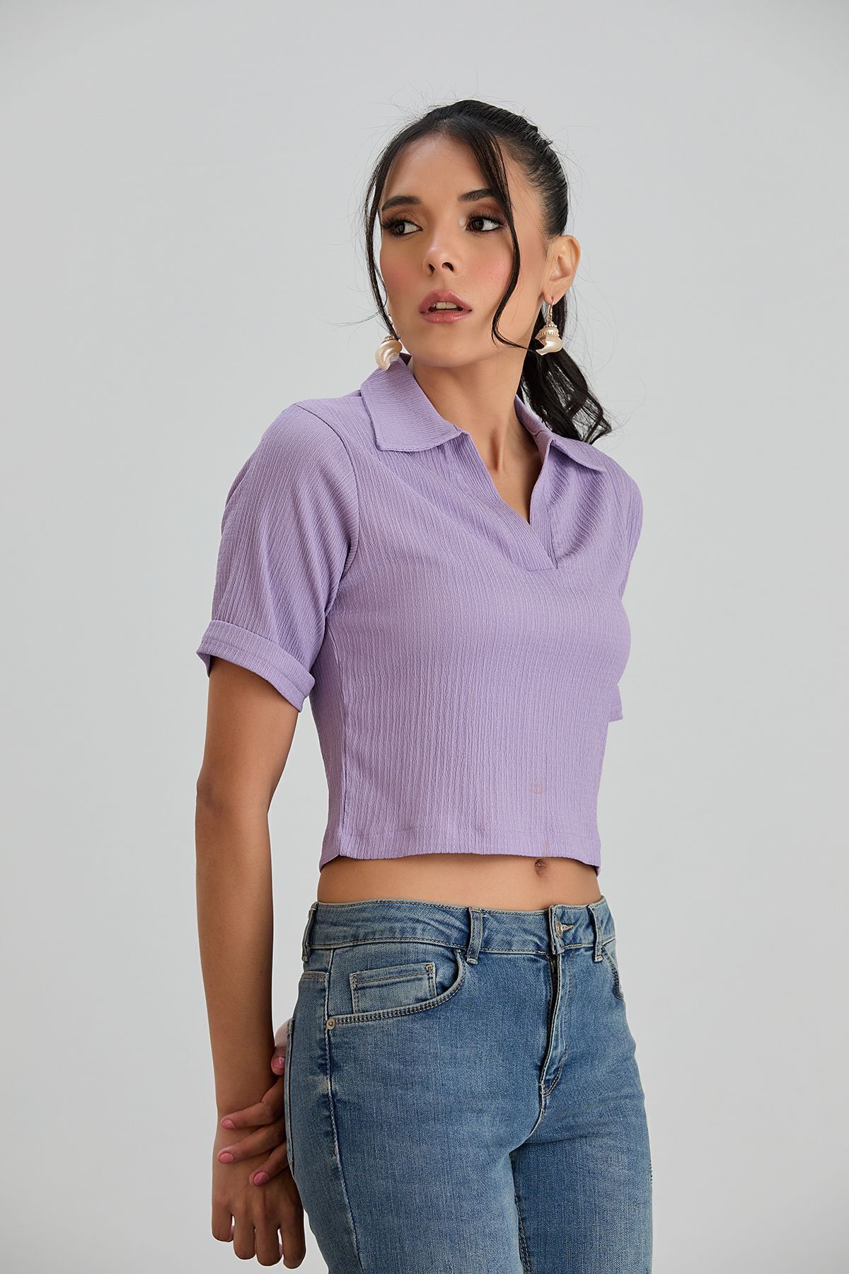 Kadın Beyaz Polo Yaka Bürümcük Kumaş Kısa Kollu Tişört - lila