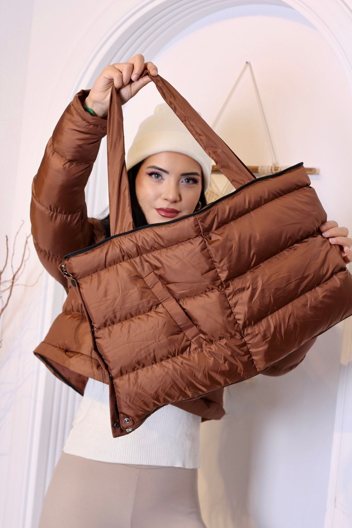 Kadın Haki Crop Çantalı Şişme Mont Çantaya Dönüşen Puffer - taba