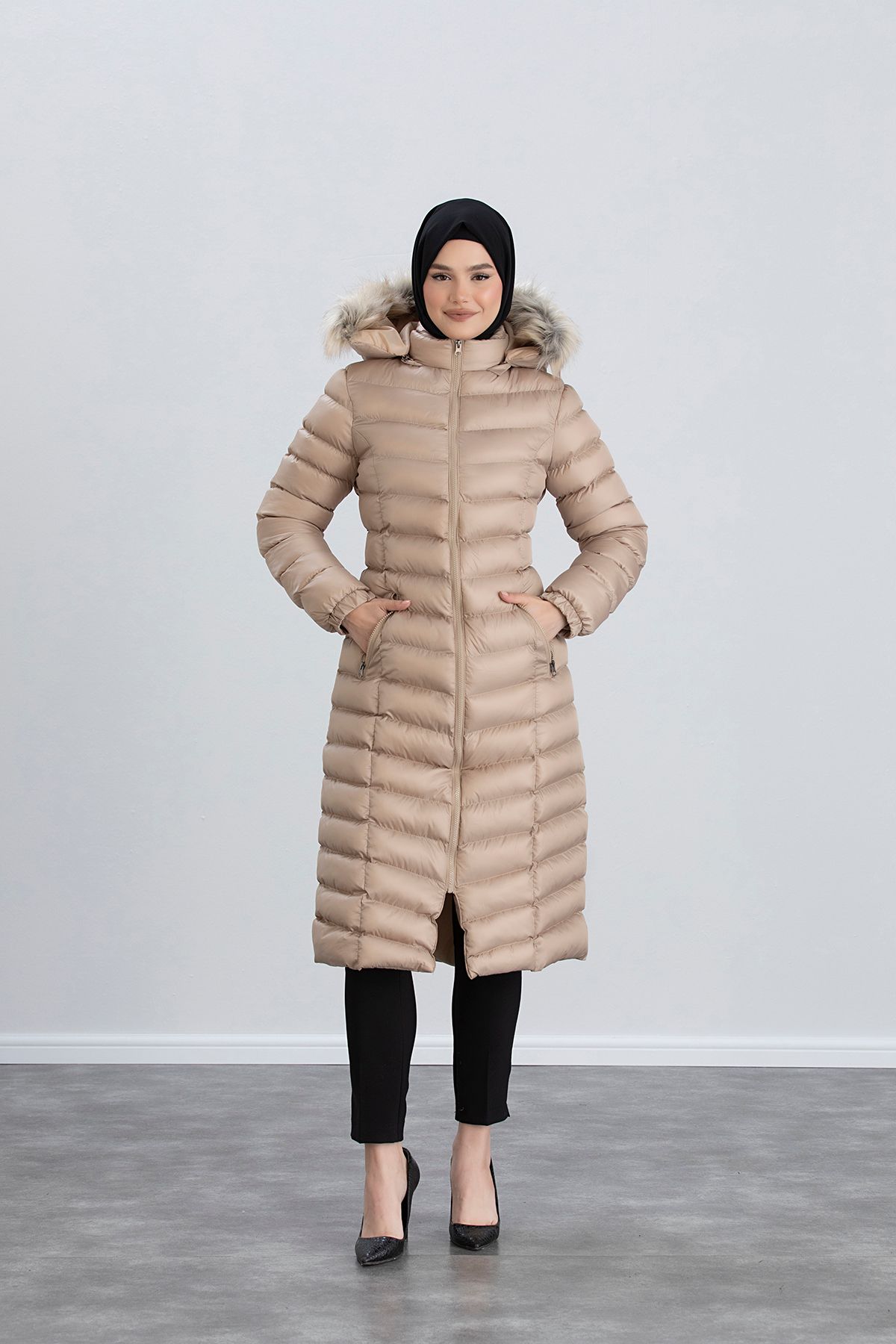 Kadın Bej Uzun Şişme Mont - bej