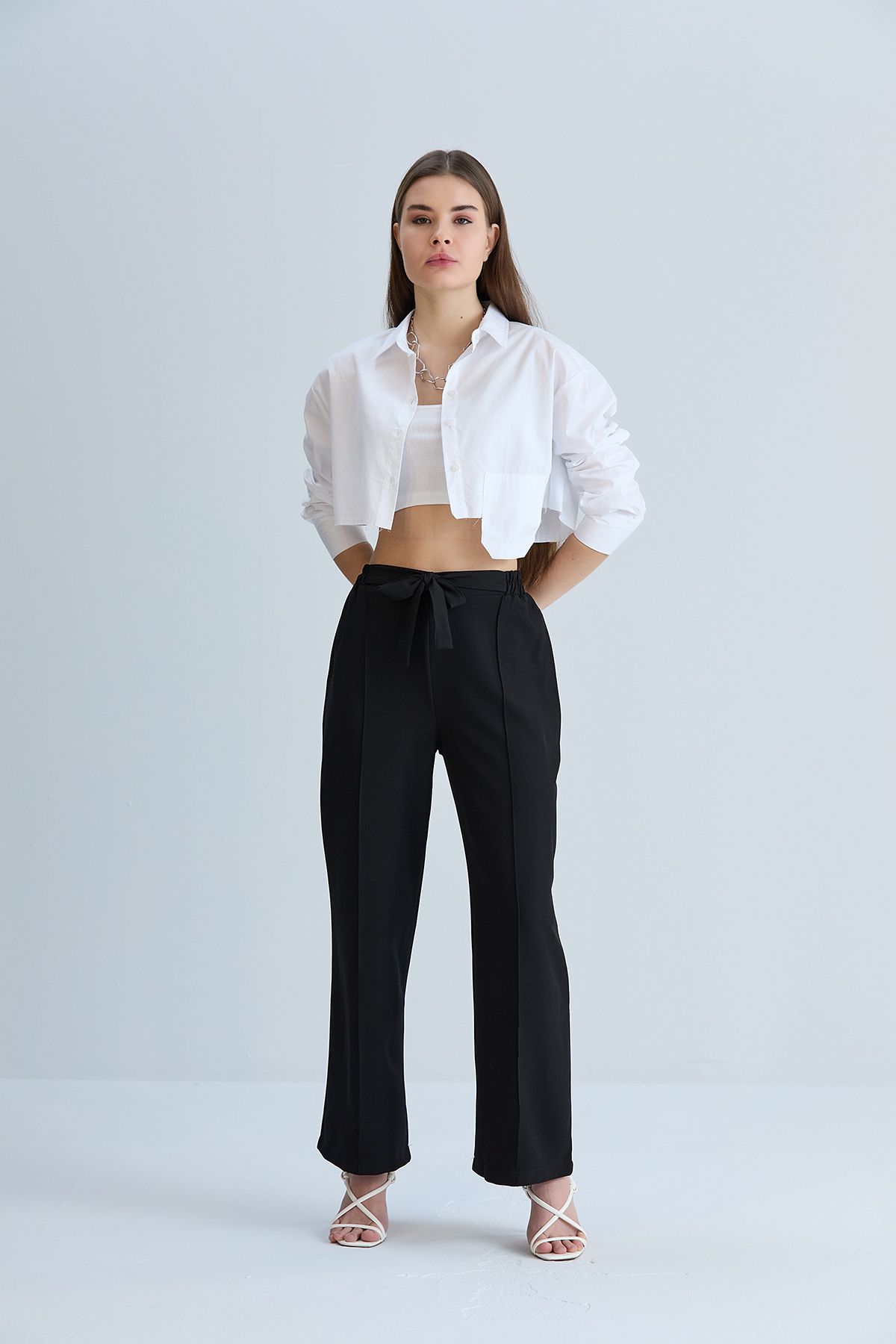 Kadın Beyaz Önü Bağcıklı Beli Lastikli Kumaş Pantolon - siyah