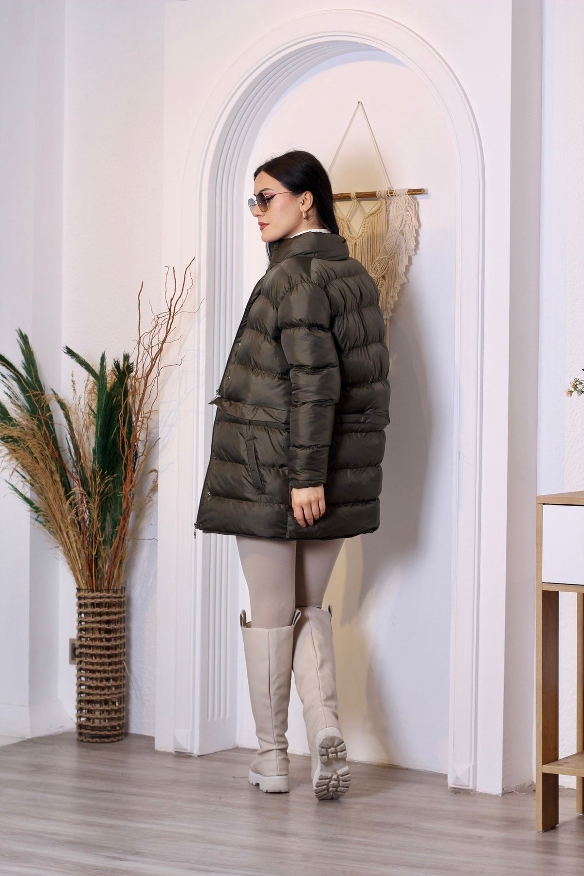 Kadın Haki Crop Çantalı Şişme Mont Çantaya Dönüşen Puffer - haki