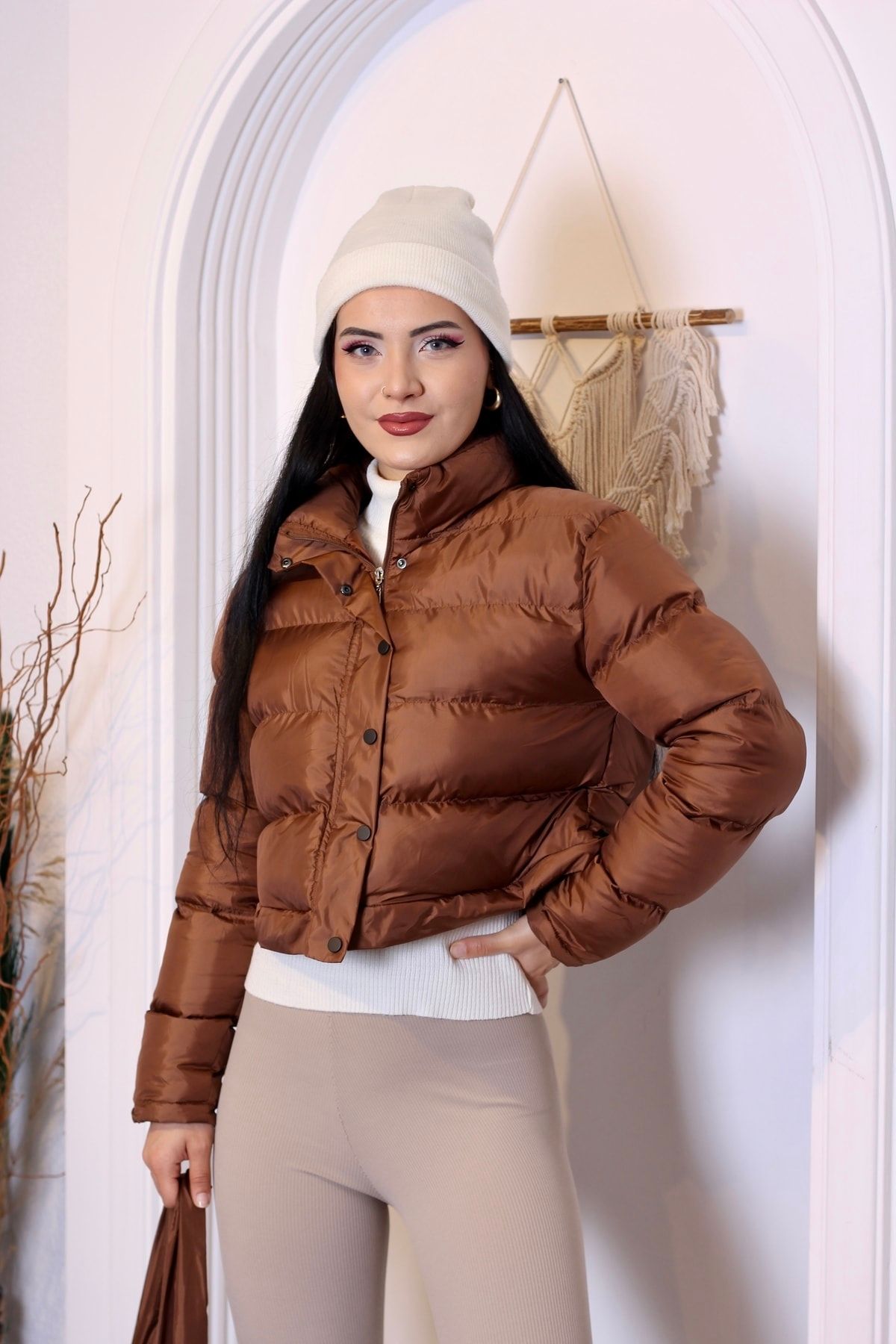 Kadın Haki Crop Çantalı Şişme Mont Çantaya Dönüşen Puffer - taba