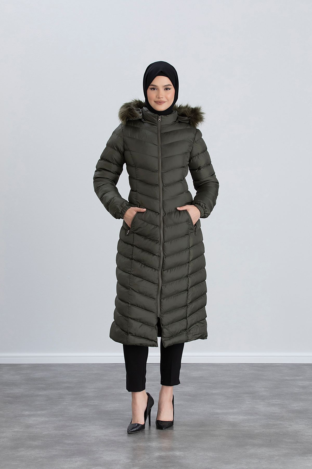 Kadın Bej Uzun Şişme Mont - haki