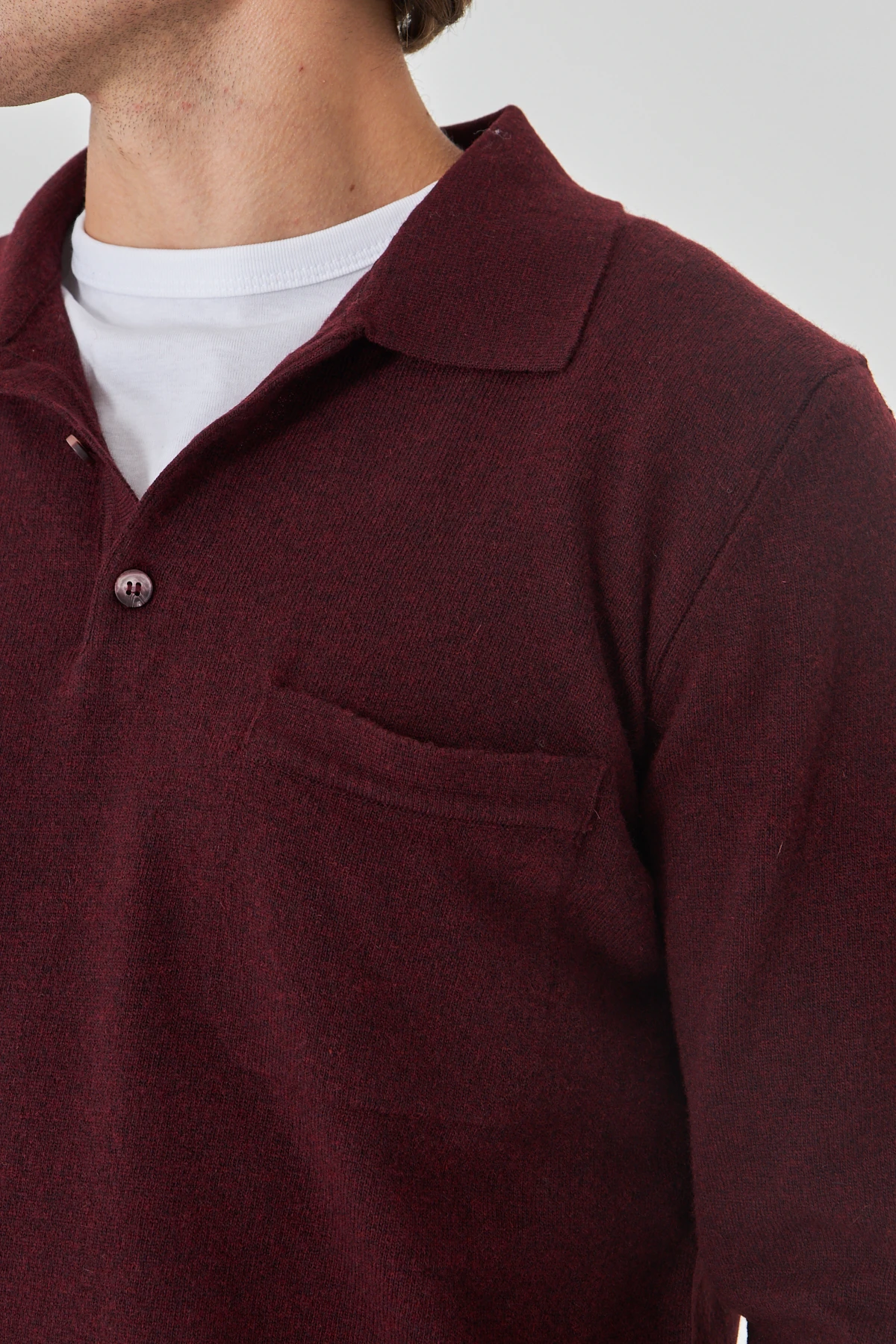 Koyu Bordo Yakalı Saf Kuzu Yünü Kazak