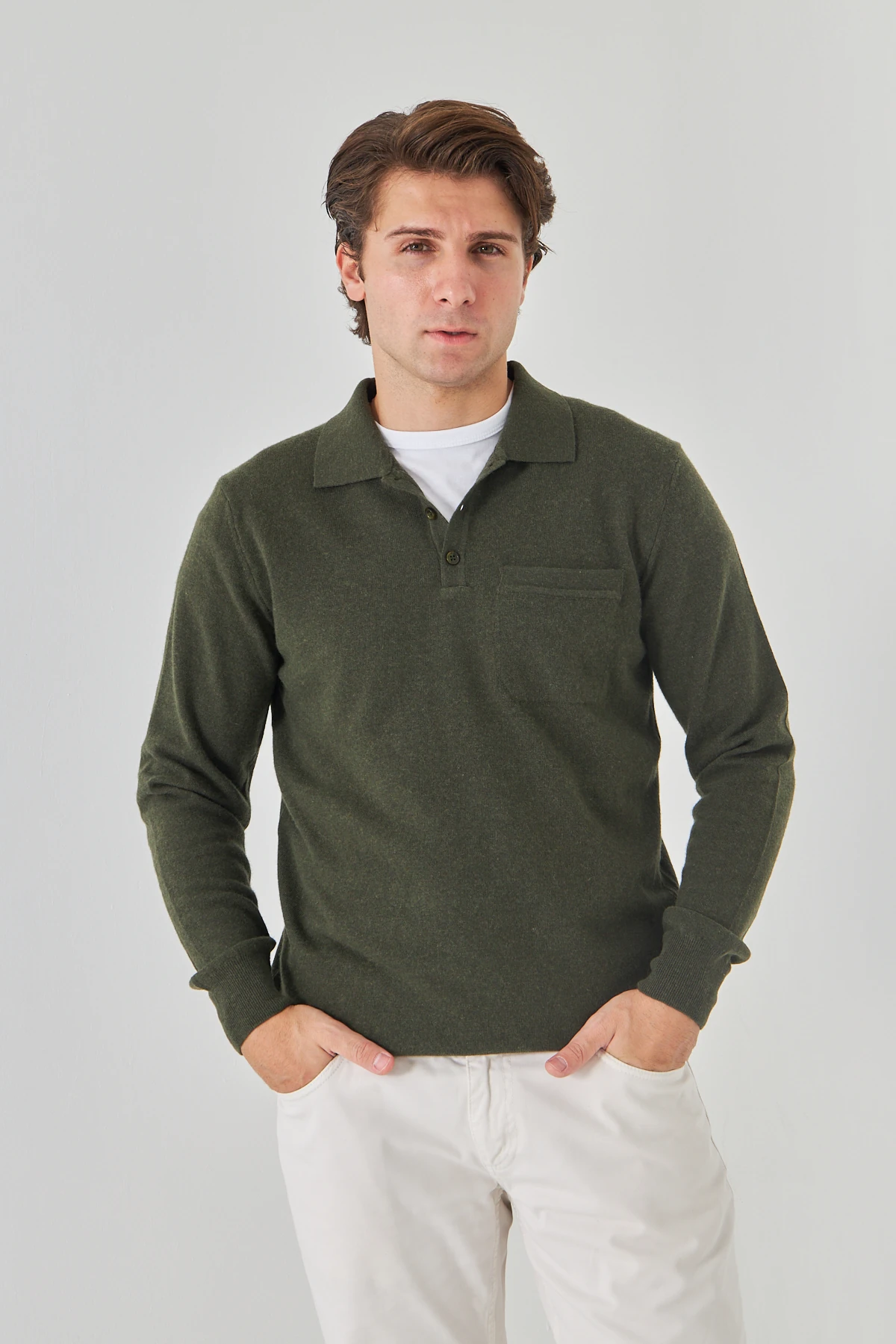 Haki Yakalı Saf Kuzu Yünü Kazak