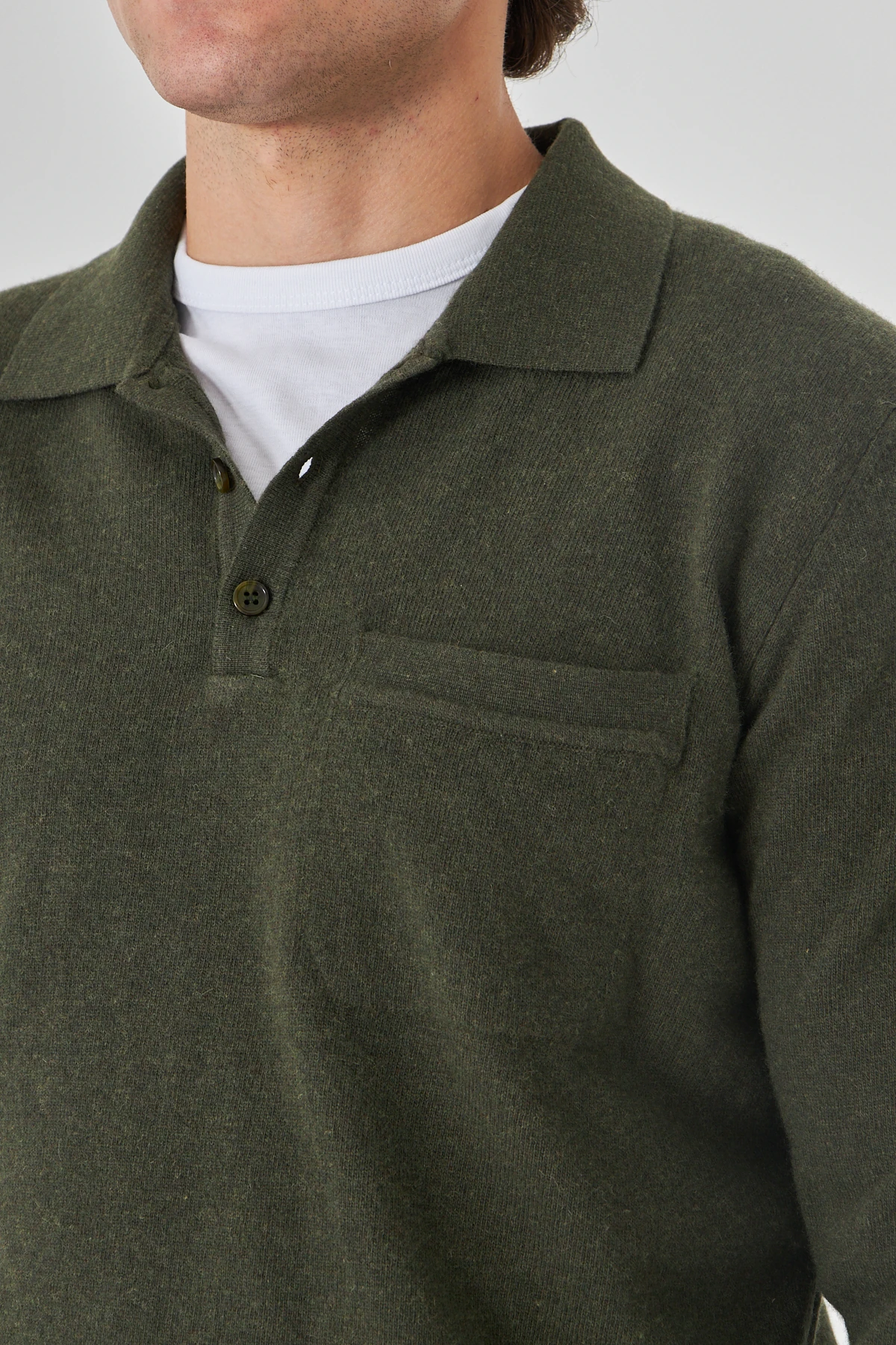 Haki Yakalı Saf Kuzu Yünü Kazak