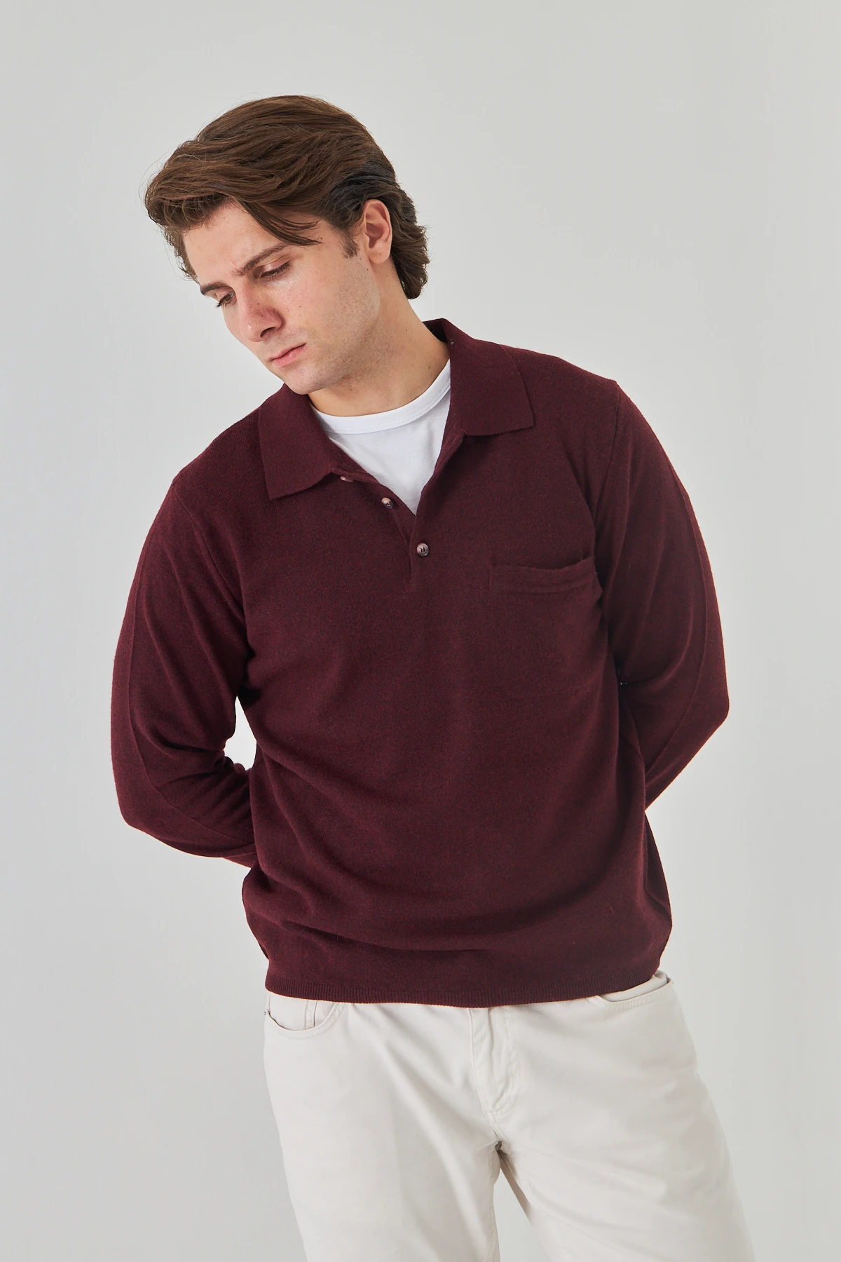 Koyu Bordo Yakalı Saf Kuzu Yünü Kazak